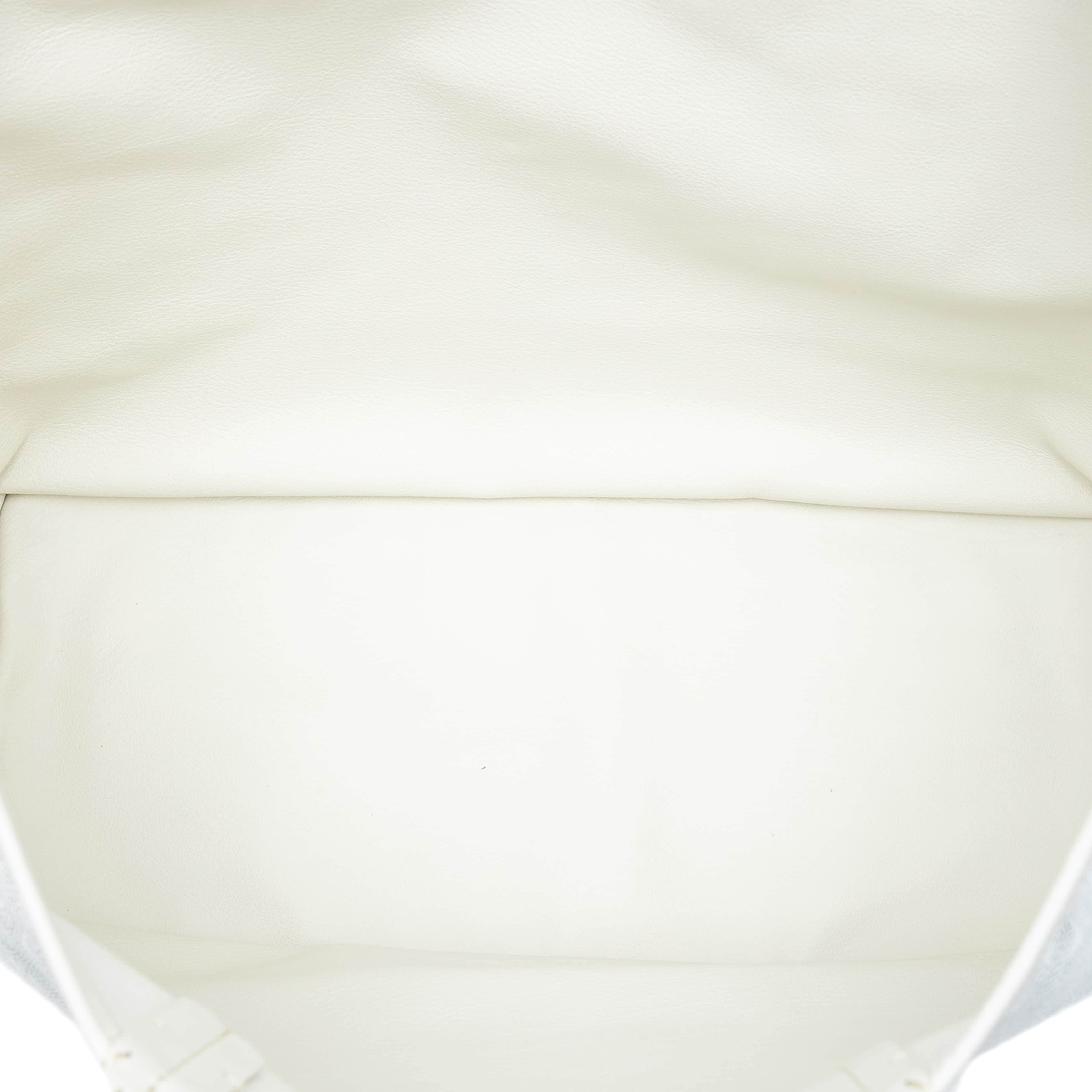 Goyard Goyardine Reversible Anjou Pm, från Luxclusif, i färgen white. Klicka för att öppna bilden i stort format