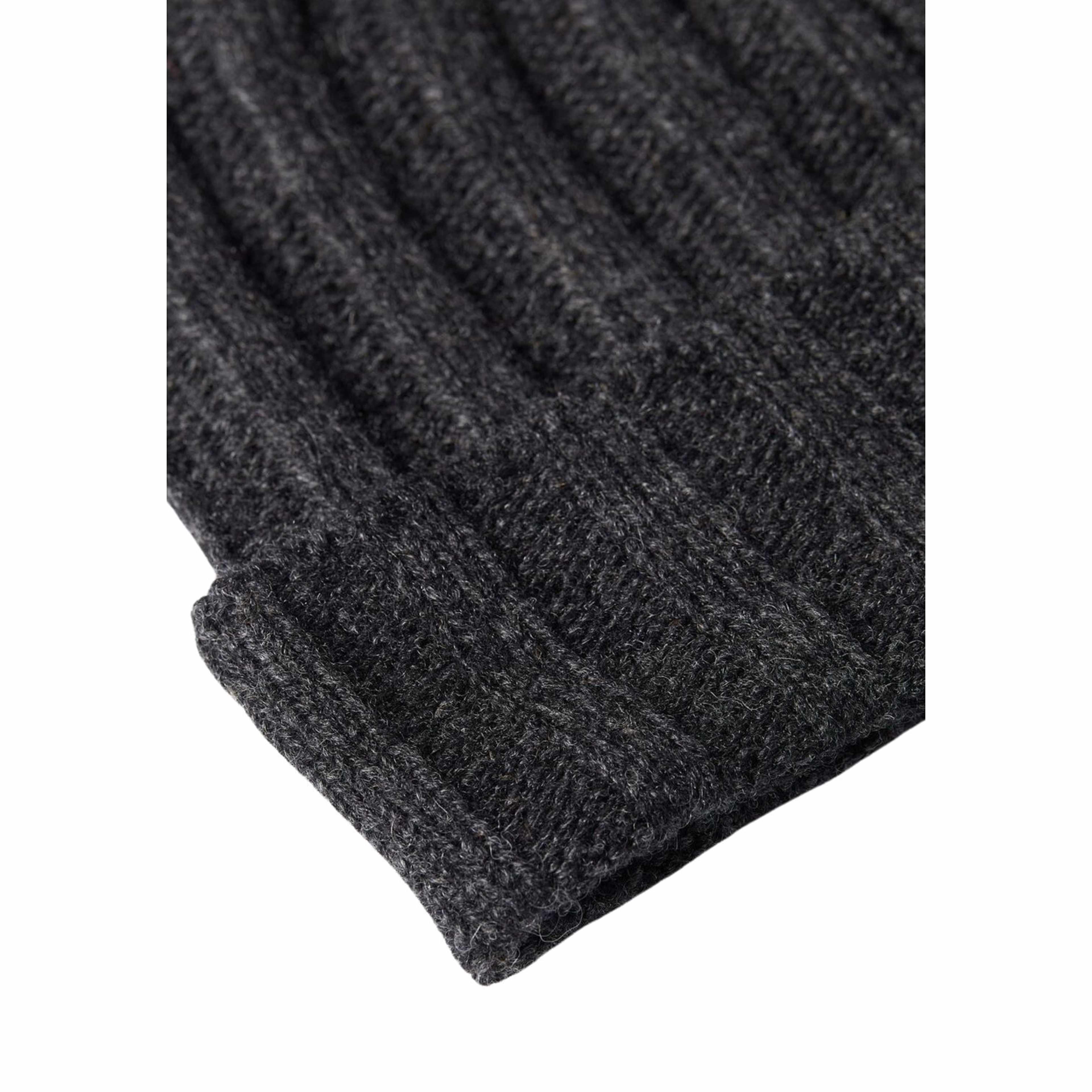 Wool Beanie, från John Henric, i färgen mörkgrå. Klicka för att öppna bilden i stort format