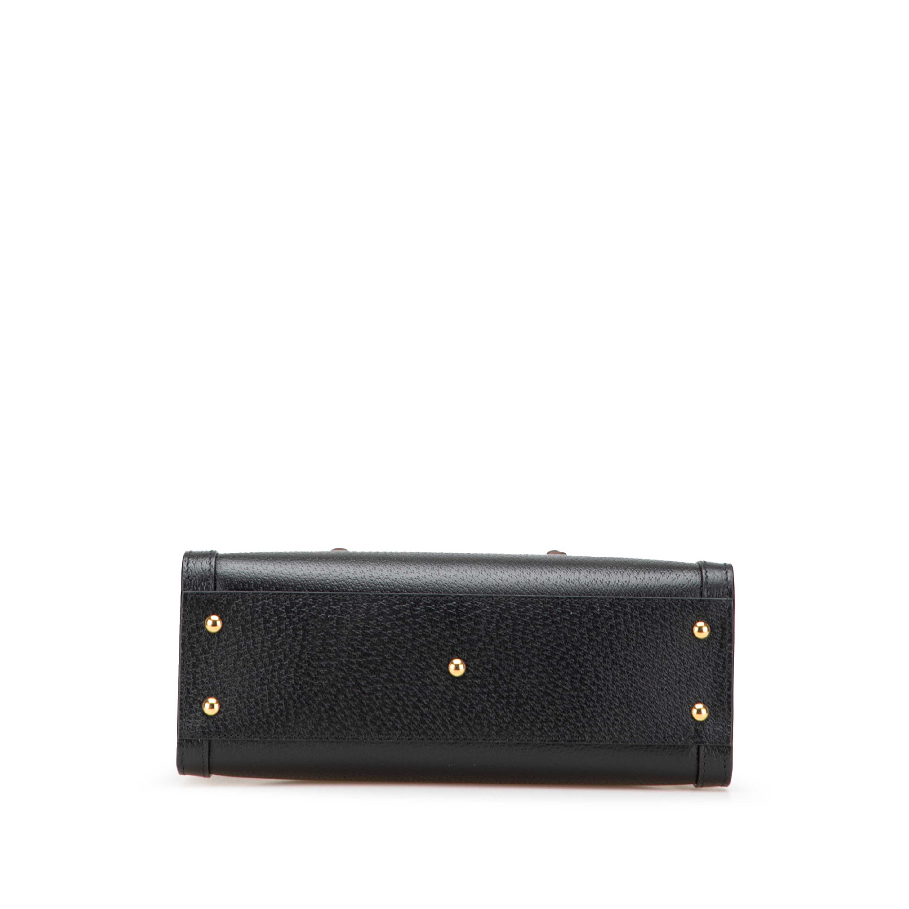 Gucci Small Leather Bamboo Diana Satchel, från Luxclusif, i färgen black. Klicka för att öppna bilden i stort format