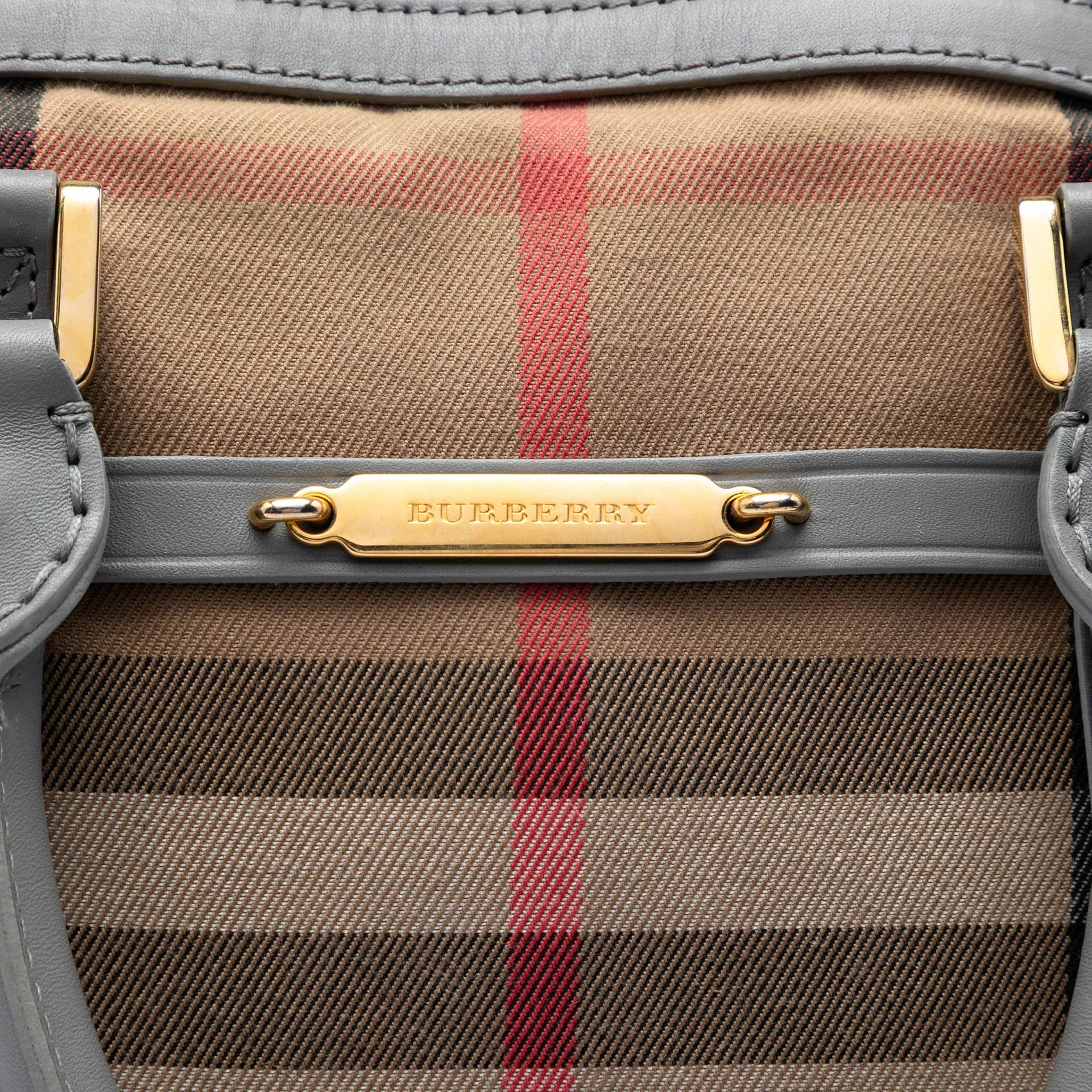 Burberry Small Leather Trimmed House Check Canvas Bridle Orchard Satchel, från Luxclusif, i färgen light brown. Klicka för att öppna bilden i stort format