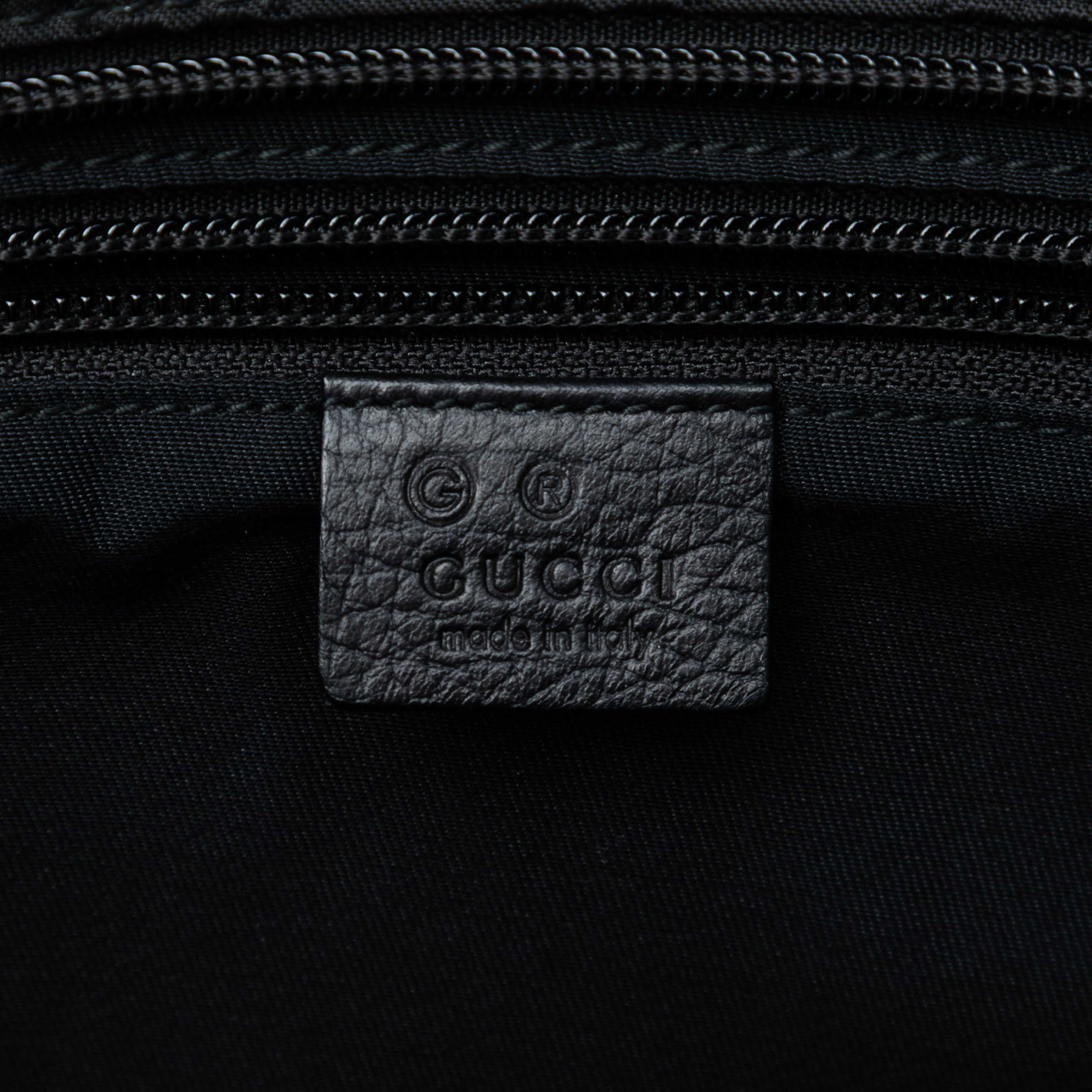 Gucci Gg Nylon Tote, från Luxclusif, i färgen svart. Klicka för att öppna bilden i stort format