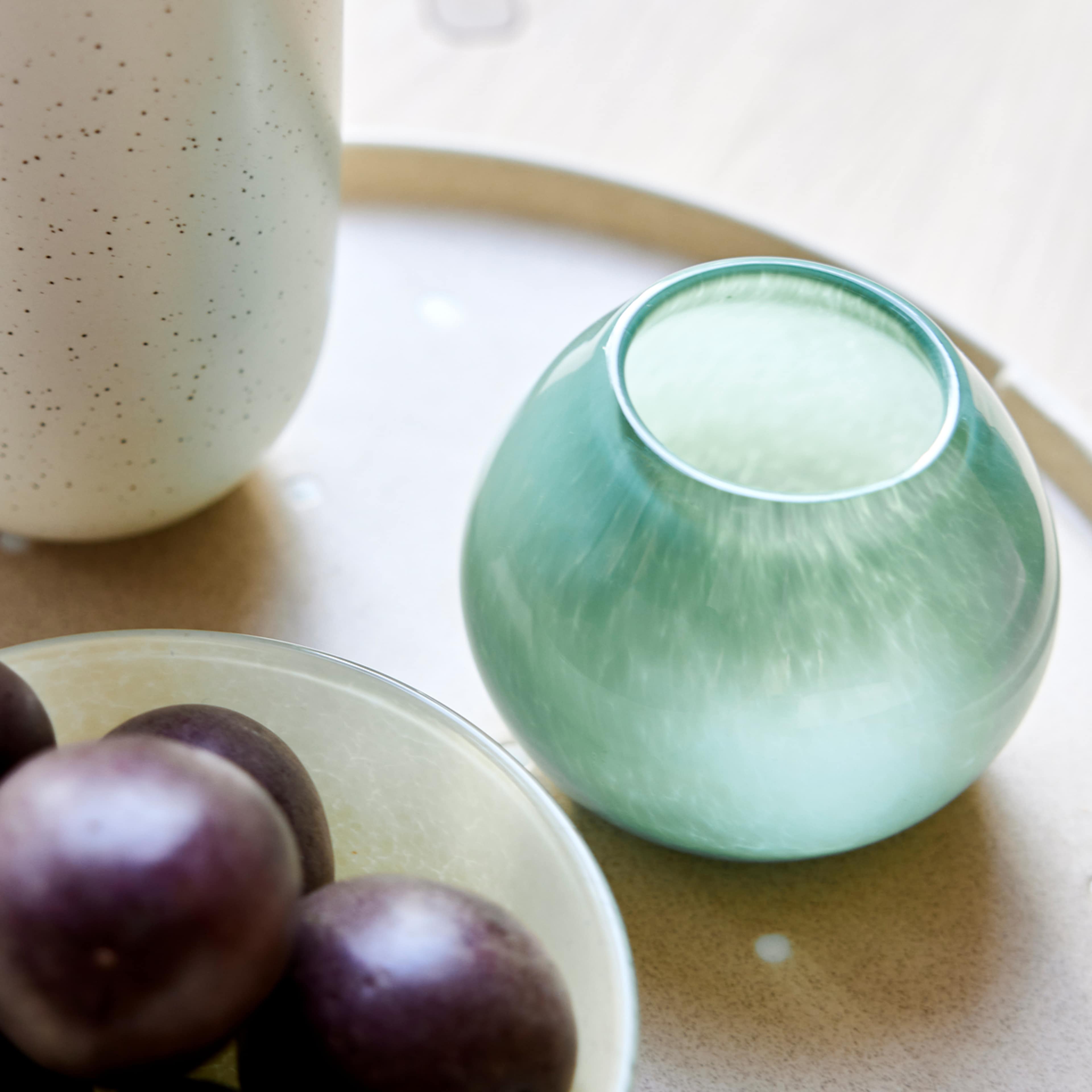 Kojo Bowl, från OYOY Living, i färgen vanilla. Klicka för att öppna bilden i stort format