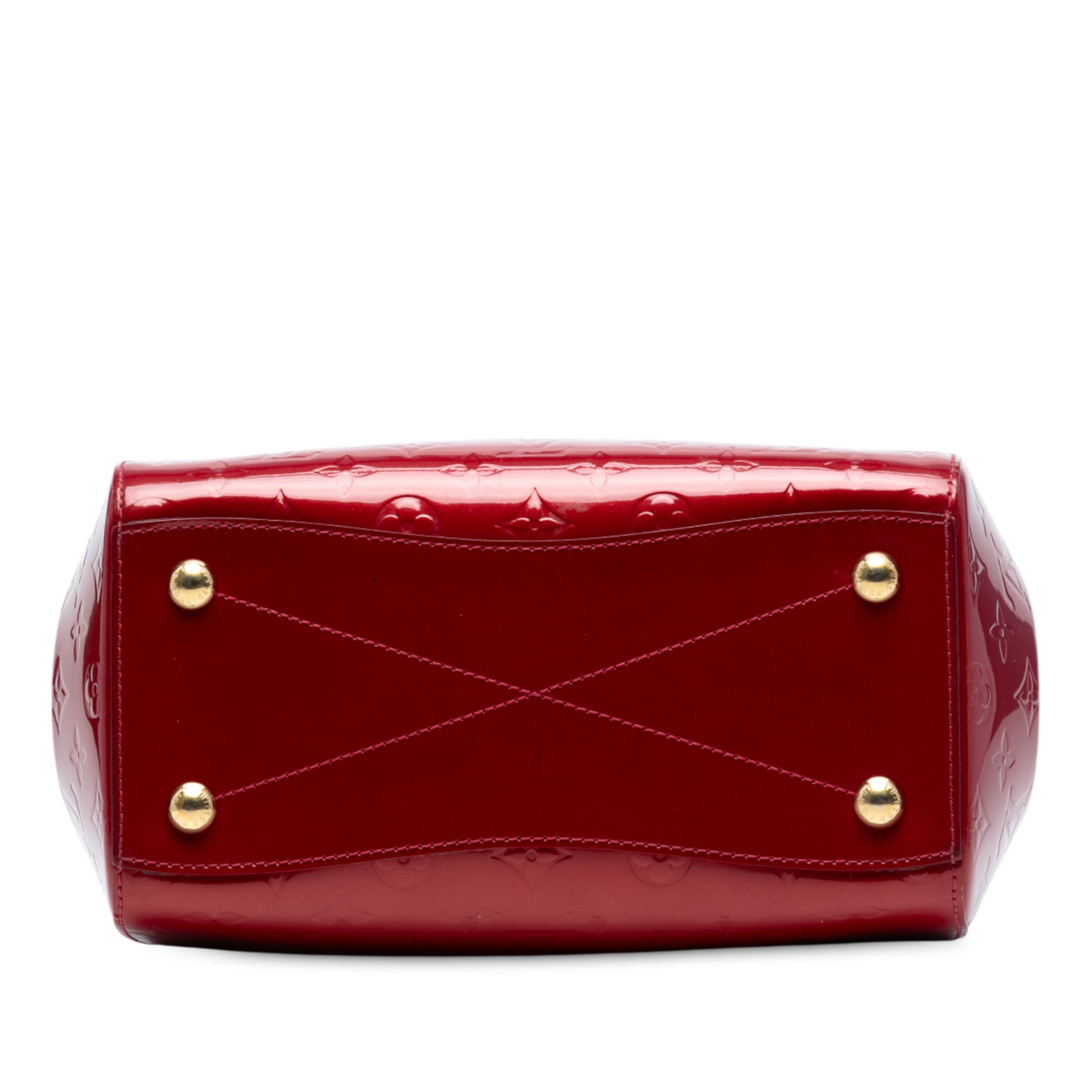 Louis Vuitton Monogram Vernis Montana, från Luxclusif, i färgen red. Klicka för att öppna bilden i stort format