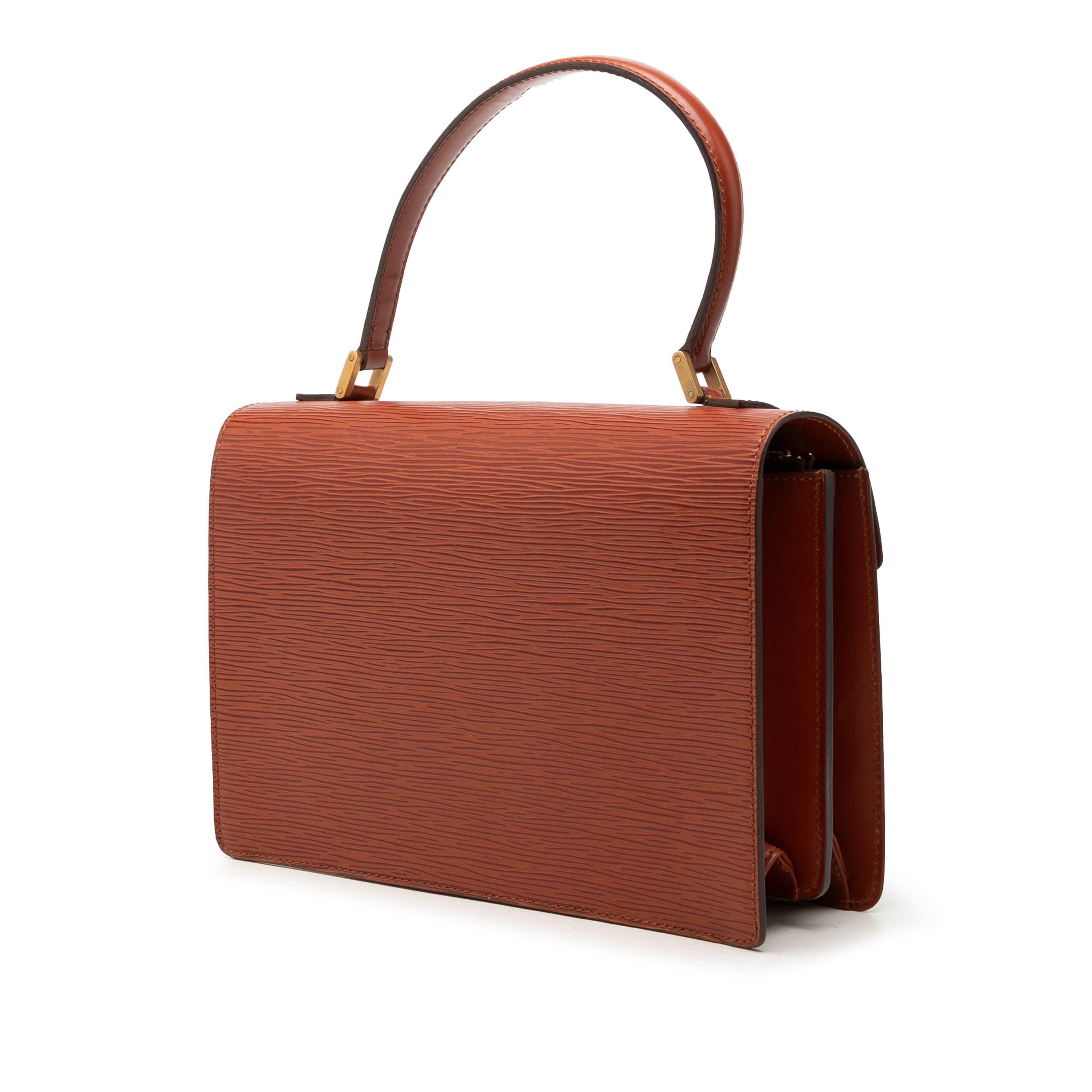 Louis Vuitton Epi Concorde Handbag, från Luxclusif, i färgen brun. Klicka för att öppna bilden i stort format