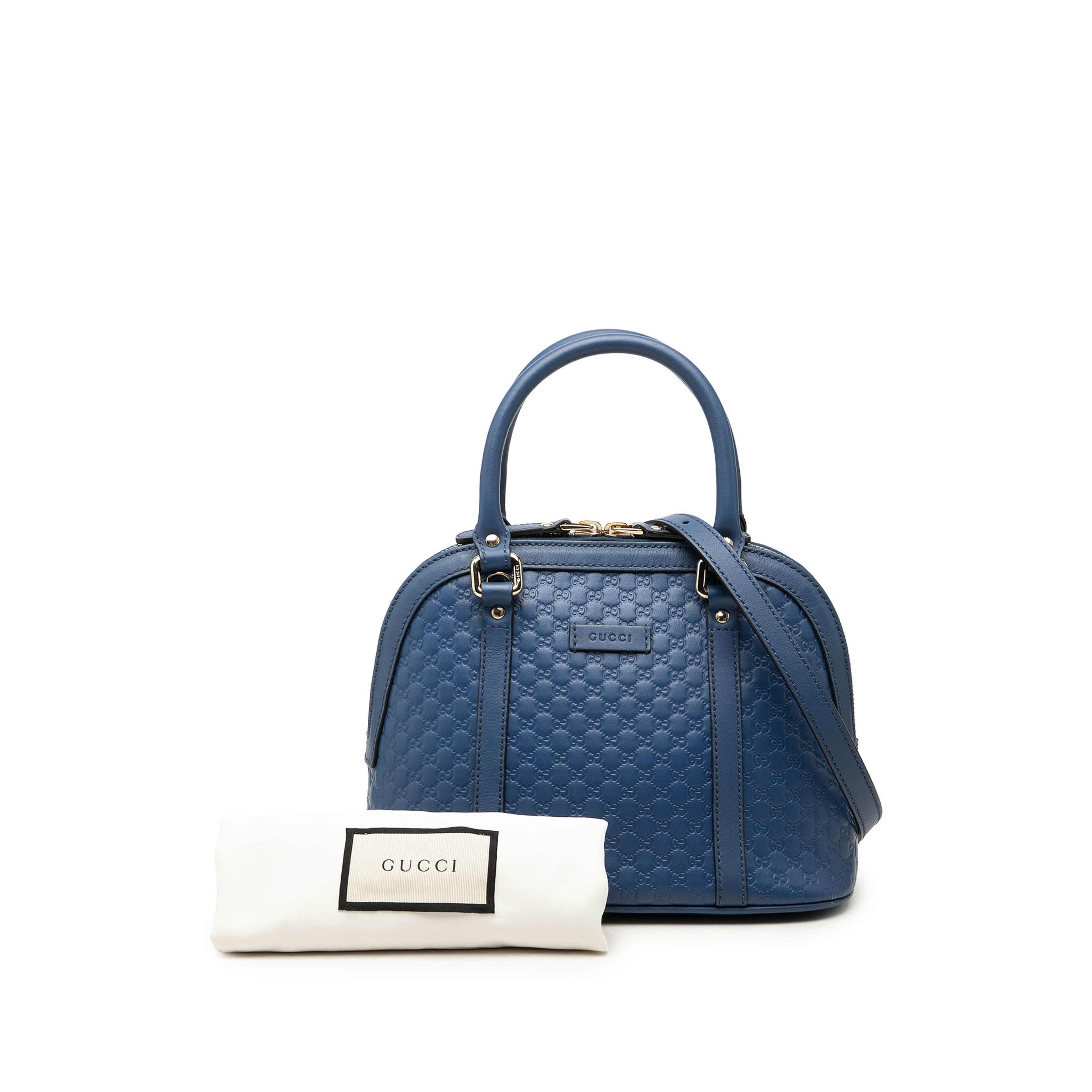 Gucci Mini Microguccissima Dome Satchel, från Luxclusif, i färgen blå. Klicka för att öppna bilden i stort format