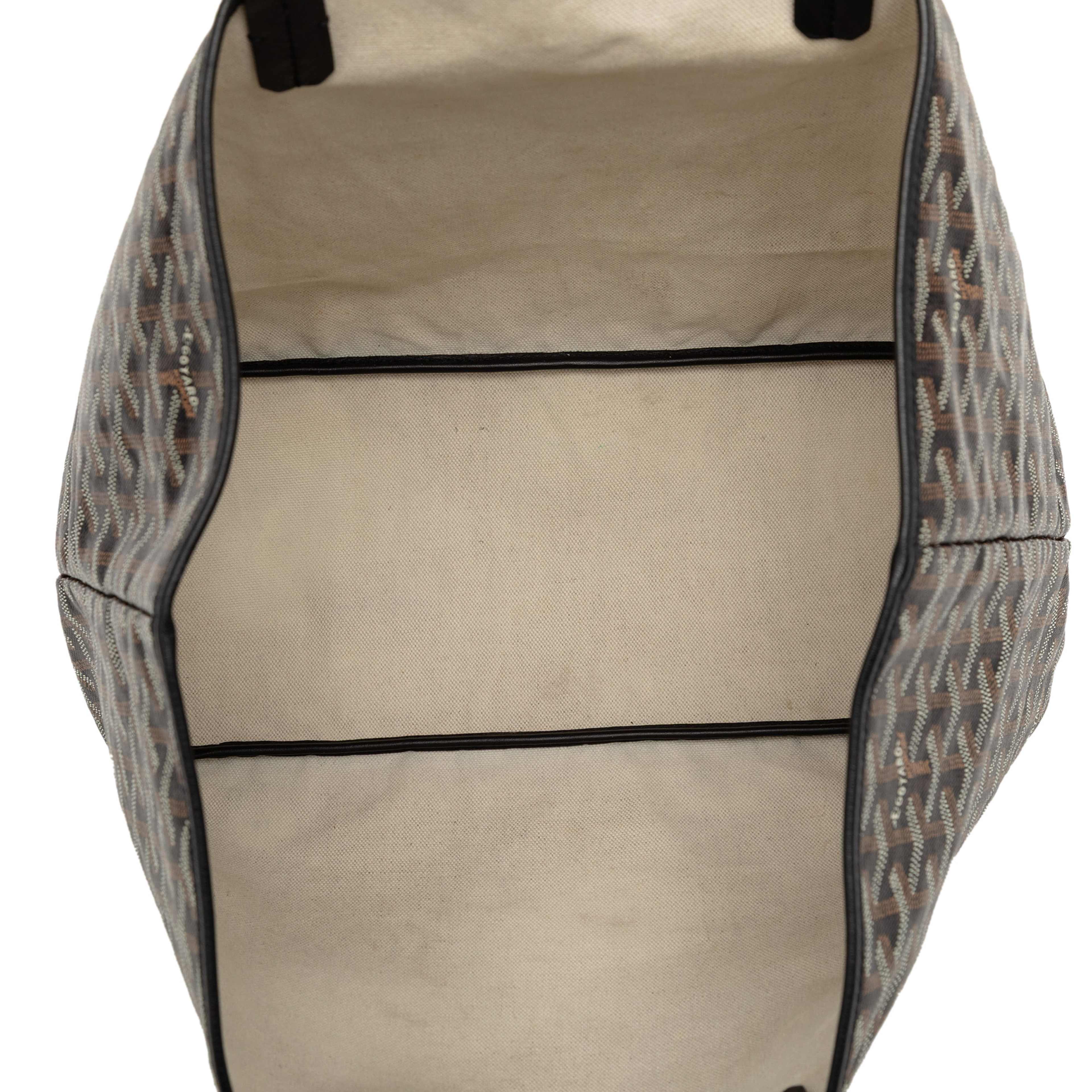 Goyard Goyardine Saint Louis Pm, från Luxclusif, i färgen black. Klicka för att öppna bilden i stort format