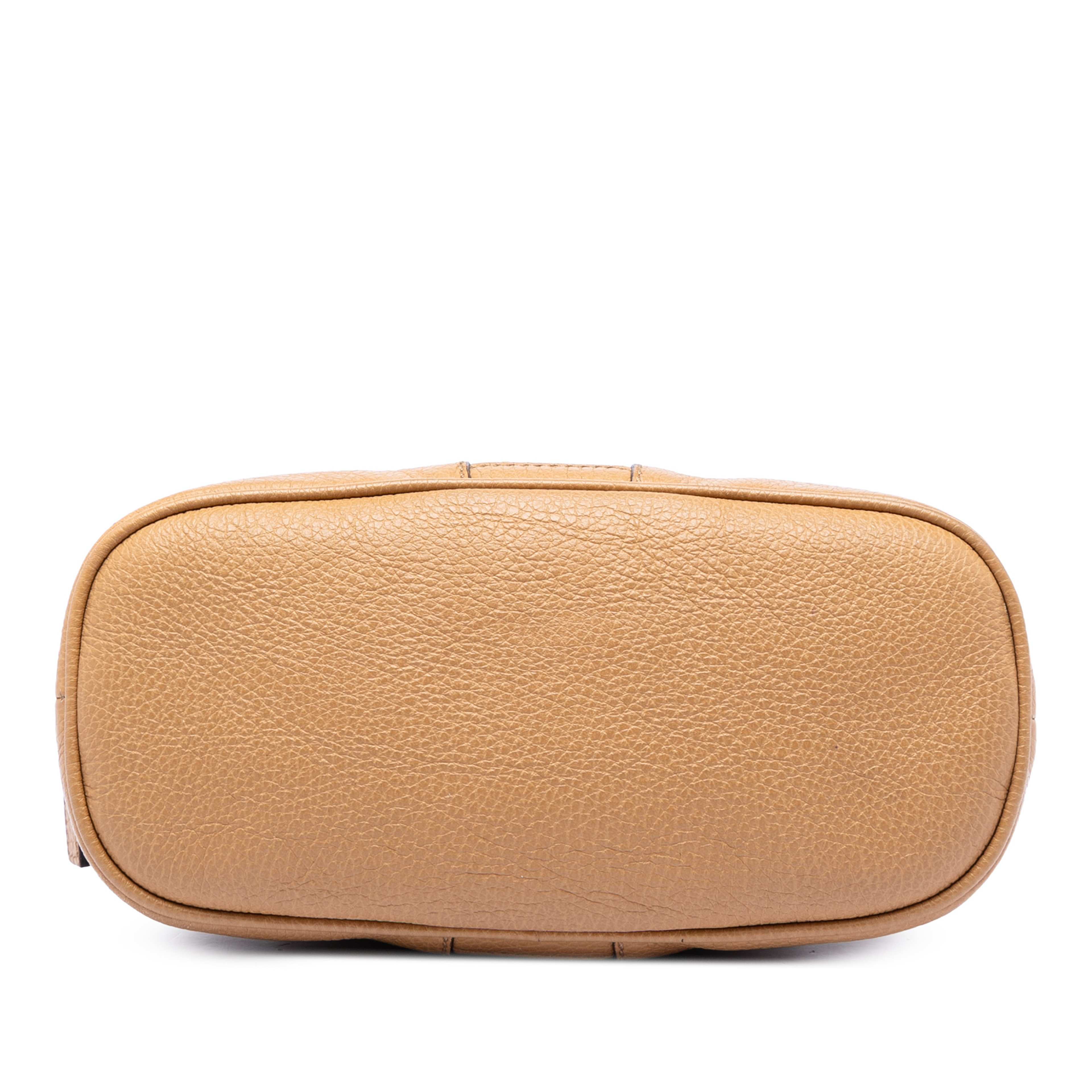 Gucci Mini Calfskin Web Dome Satchel, från Luxclusif, i färgen brun. Klicka för att öppna bilden i stort format