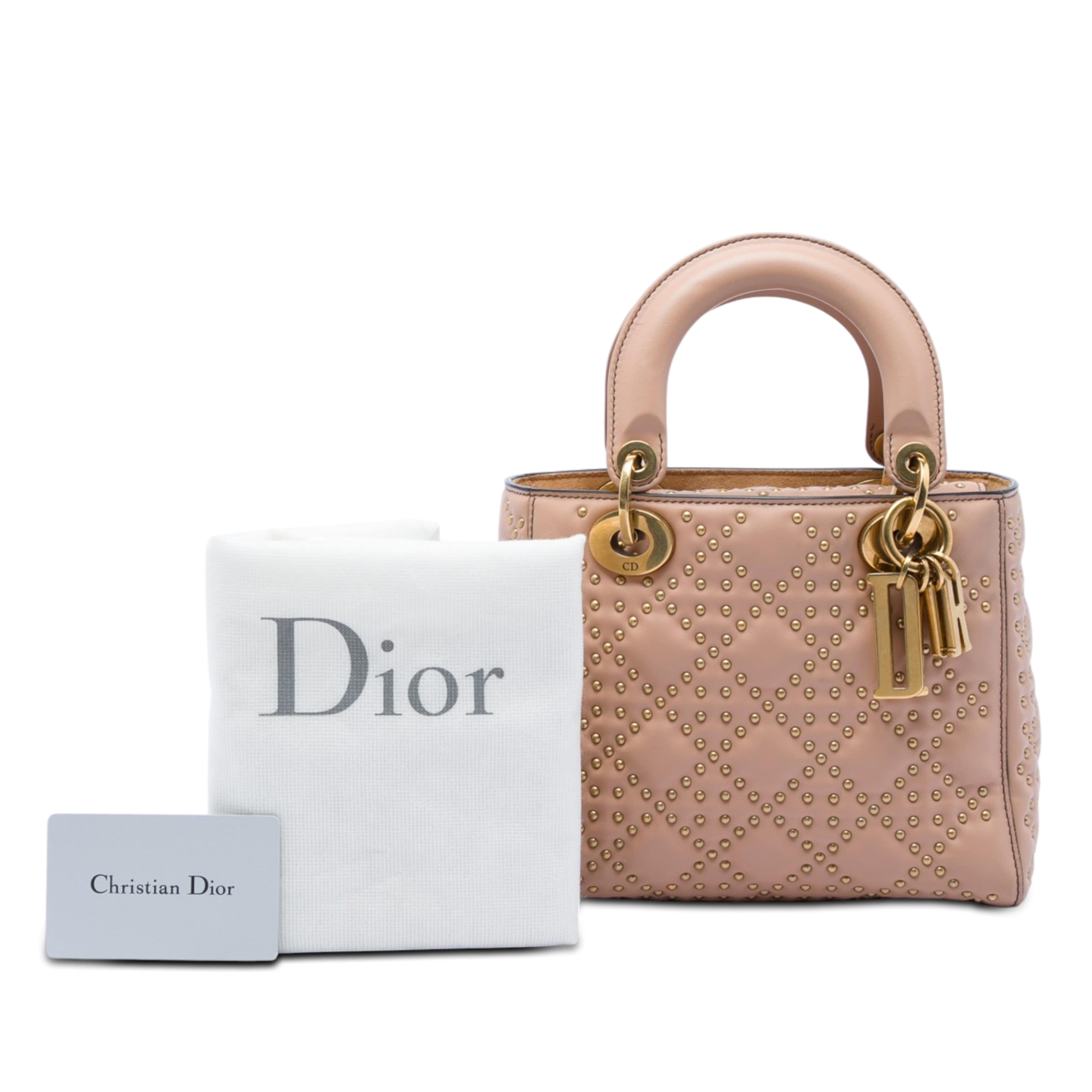 Dior Small Lambskin Cannage Studded Supple Lady Dior, från Luxclusif, i färgen rosa. Klicka för att öppna bilden i stort format