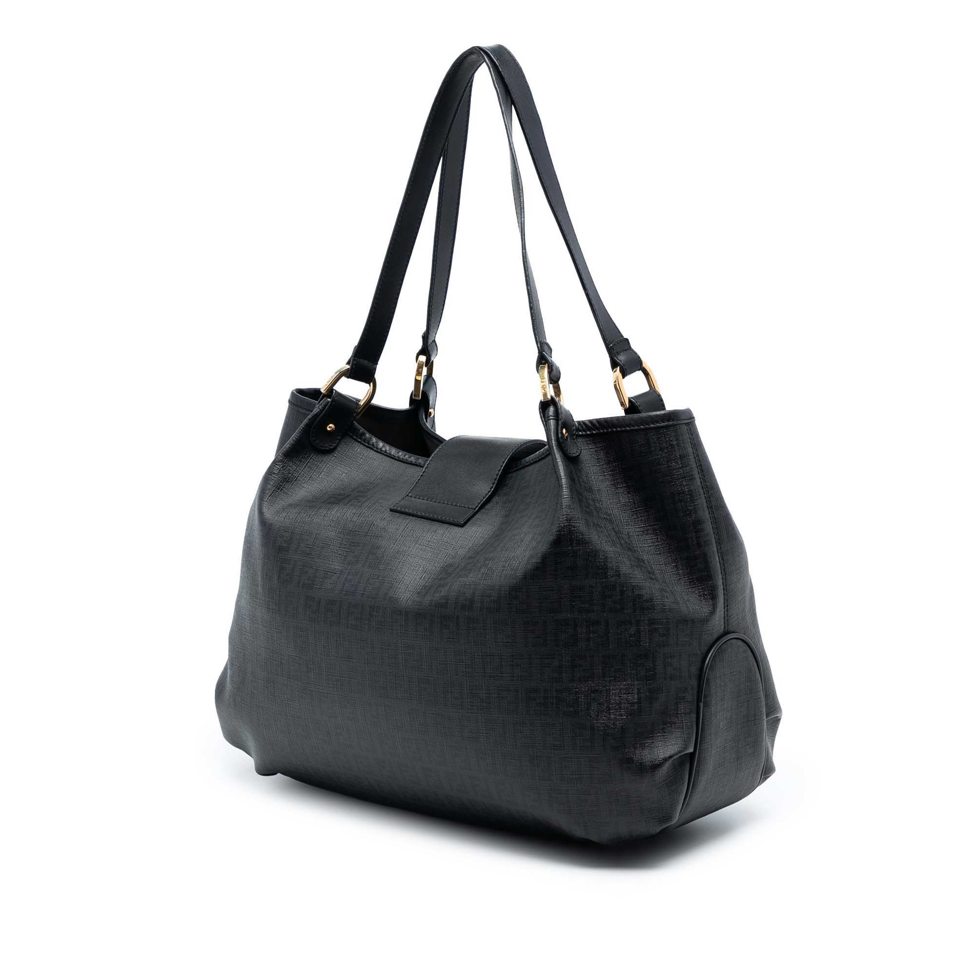 Fendi Zucchino Spalmati Chiusura Tote, från Luxclusif, i färgen black. Klicka för att öppna bilden i stort format