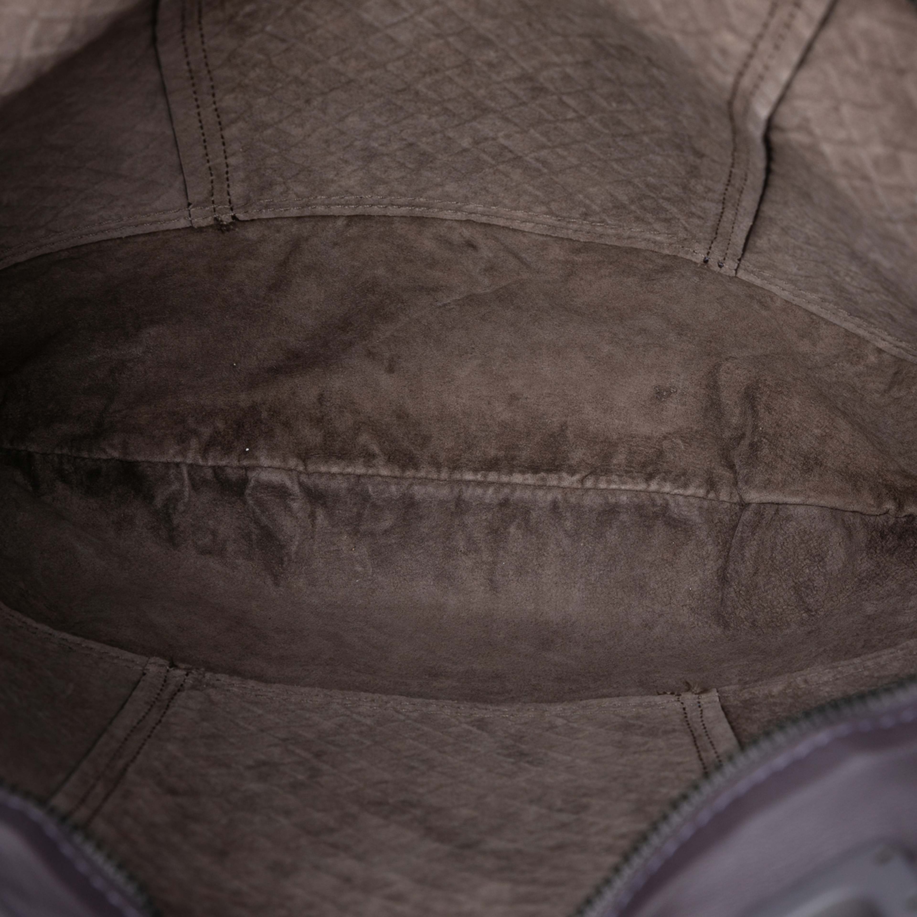 Bottega Veneta Nappa Intrecciato Tote, från Luxclusif, i färgen dark purple. Klicka för att öppna bilden i stort format