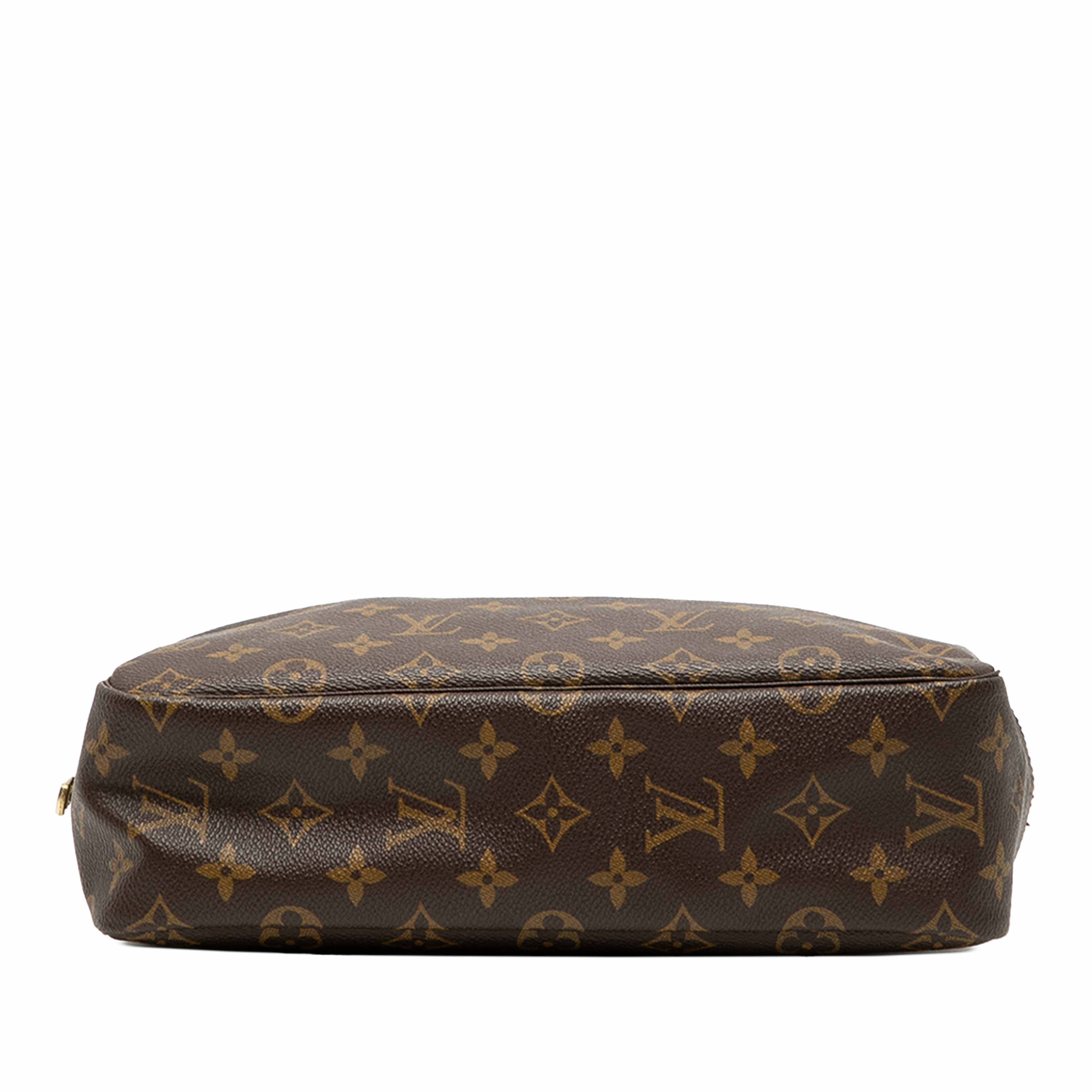 Louis Vuitton Monogram Trousse Toilette 28, från Luxclusif, i färgen brun. Klicka för att öppna bilden i stort format