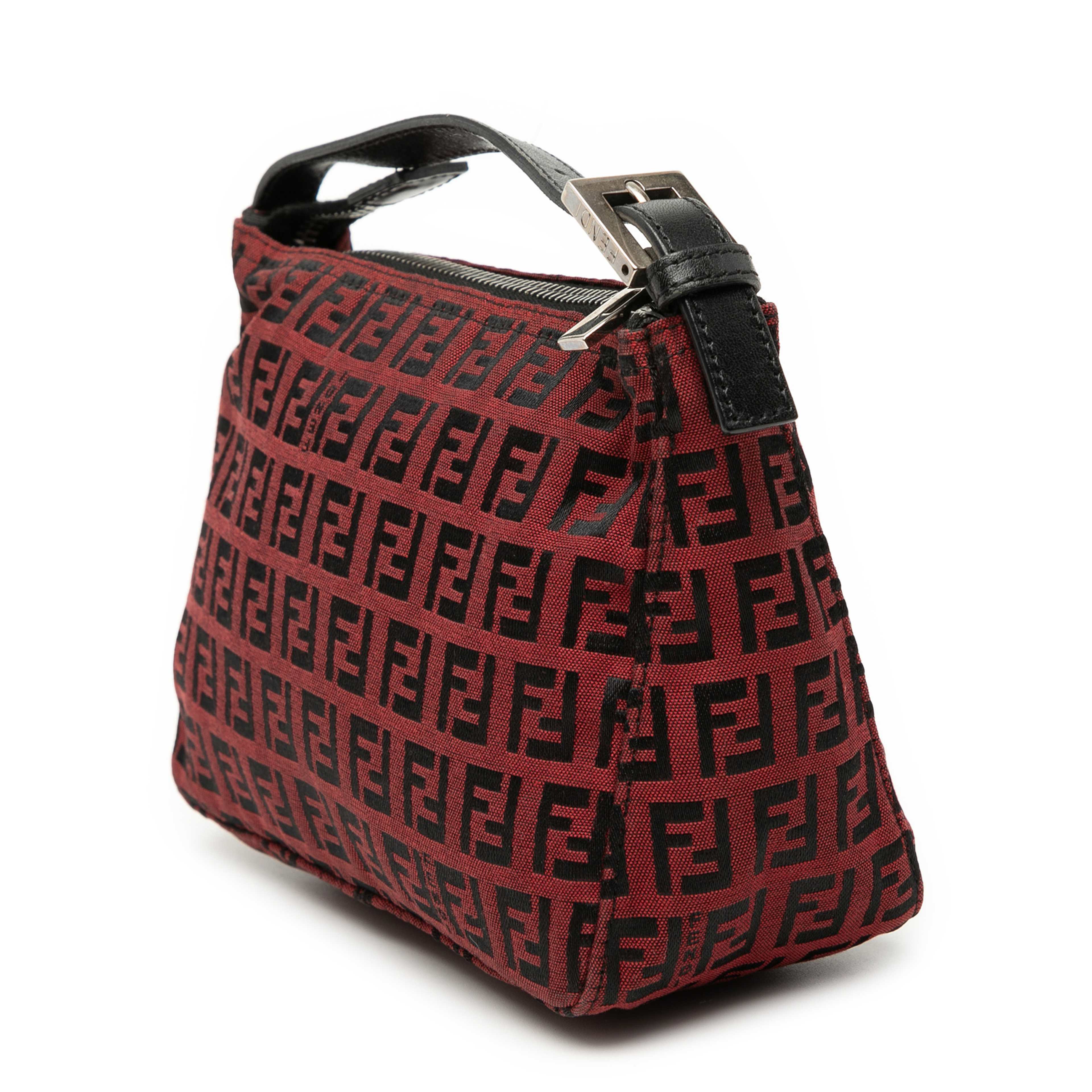 Fendi Zucchino Canvas Handbag, från Luxclusif, i färgen dark red. Klicka för att öppna bilden i stort format