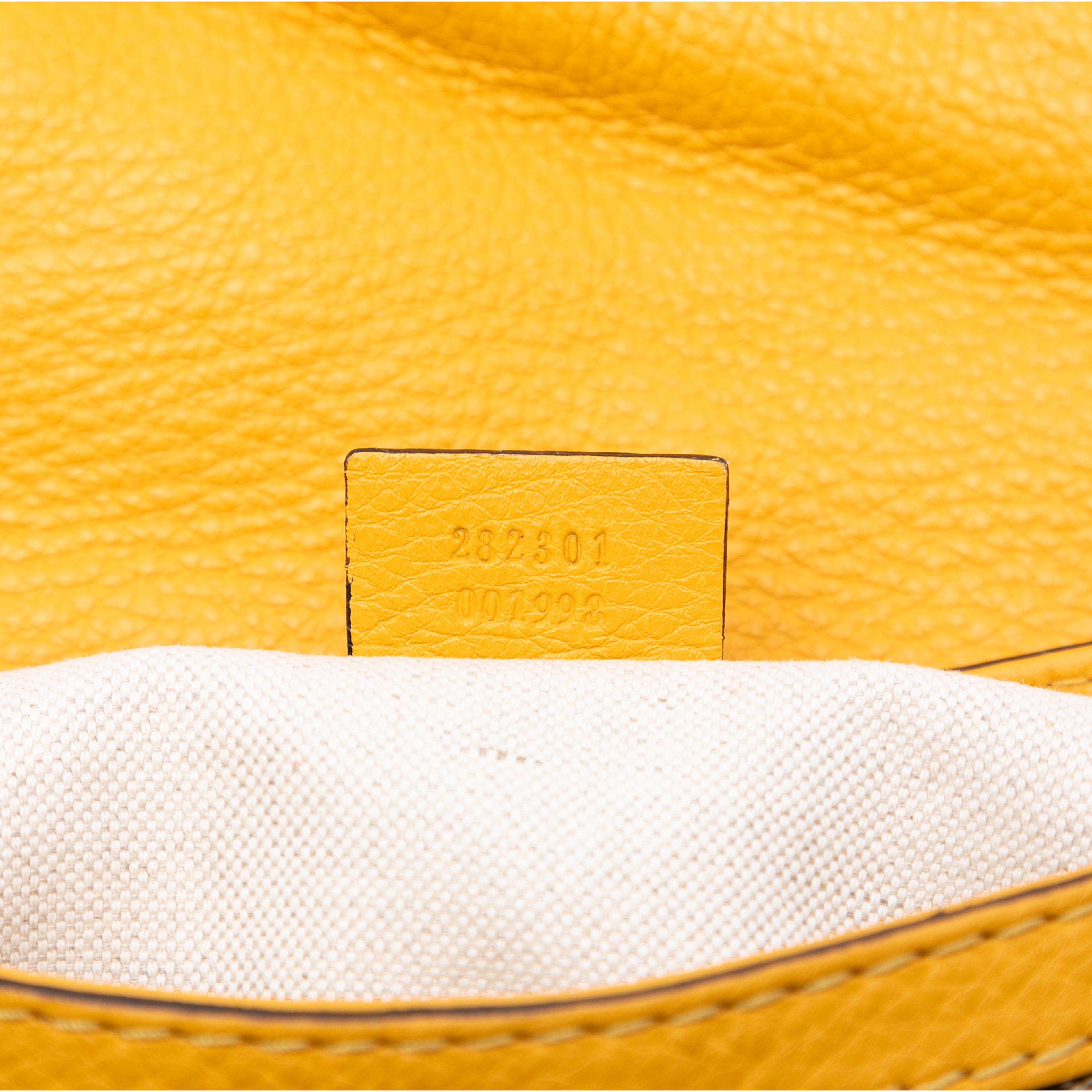 Gucci Gg Canvas Bella Flap Satchel, från Luxclusif, i färgen beige. Klicka för att öppna bilden i stort format