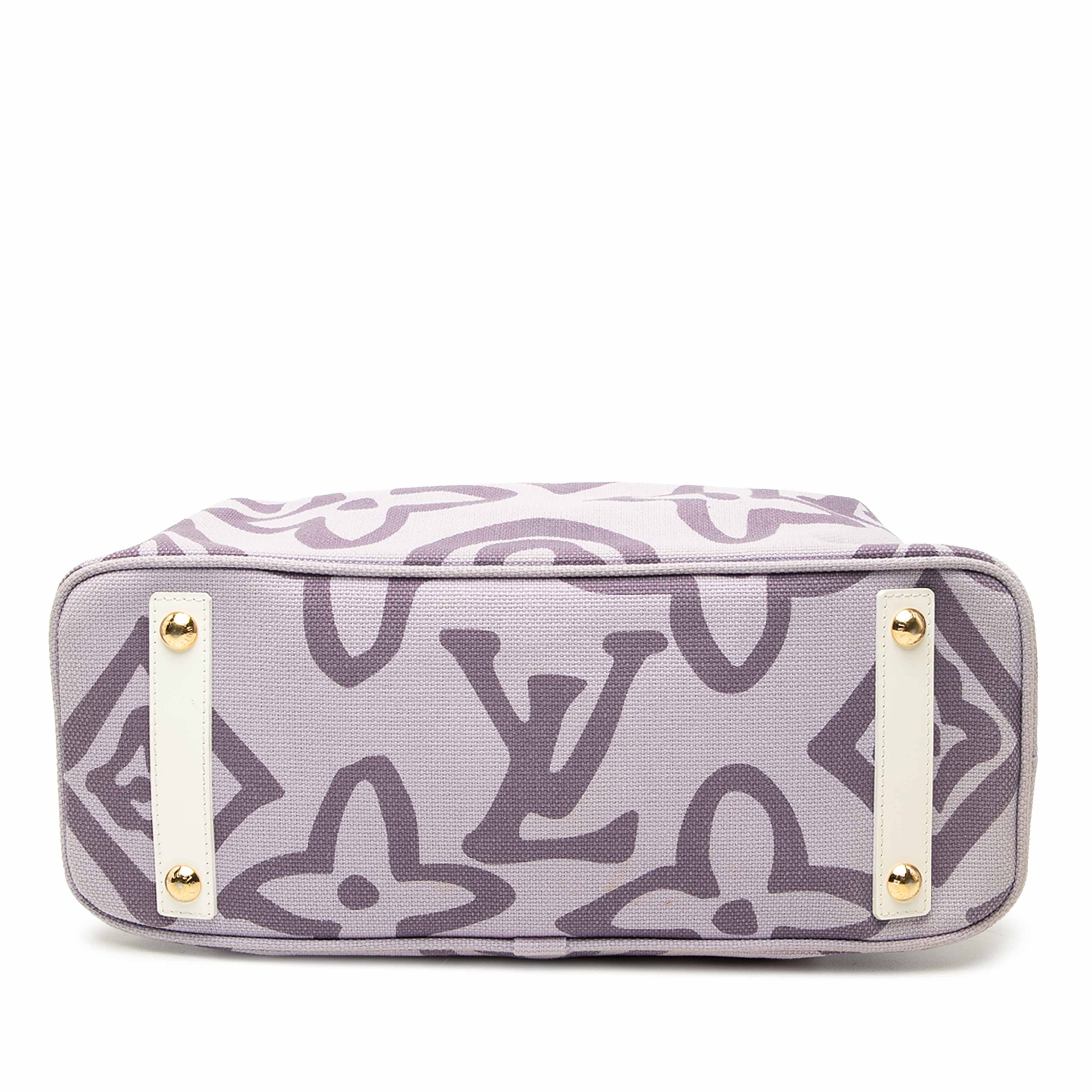 Louis Vuitton Monogram Tahitienne Cabas Pm, från Luxclusif, i färgen purple. Klicka för att öppna bilden i stort format