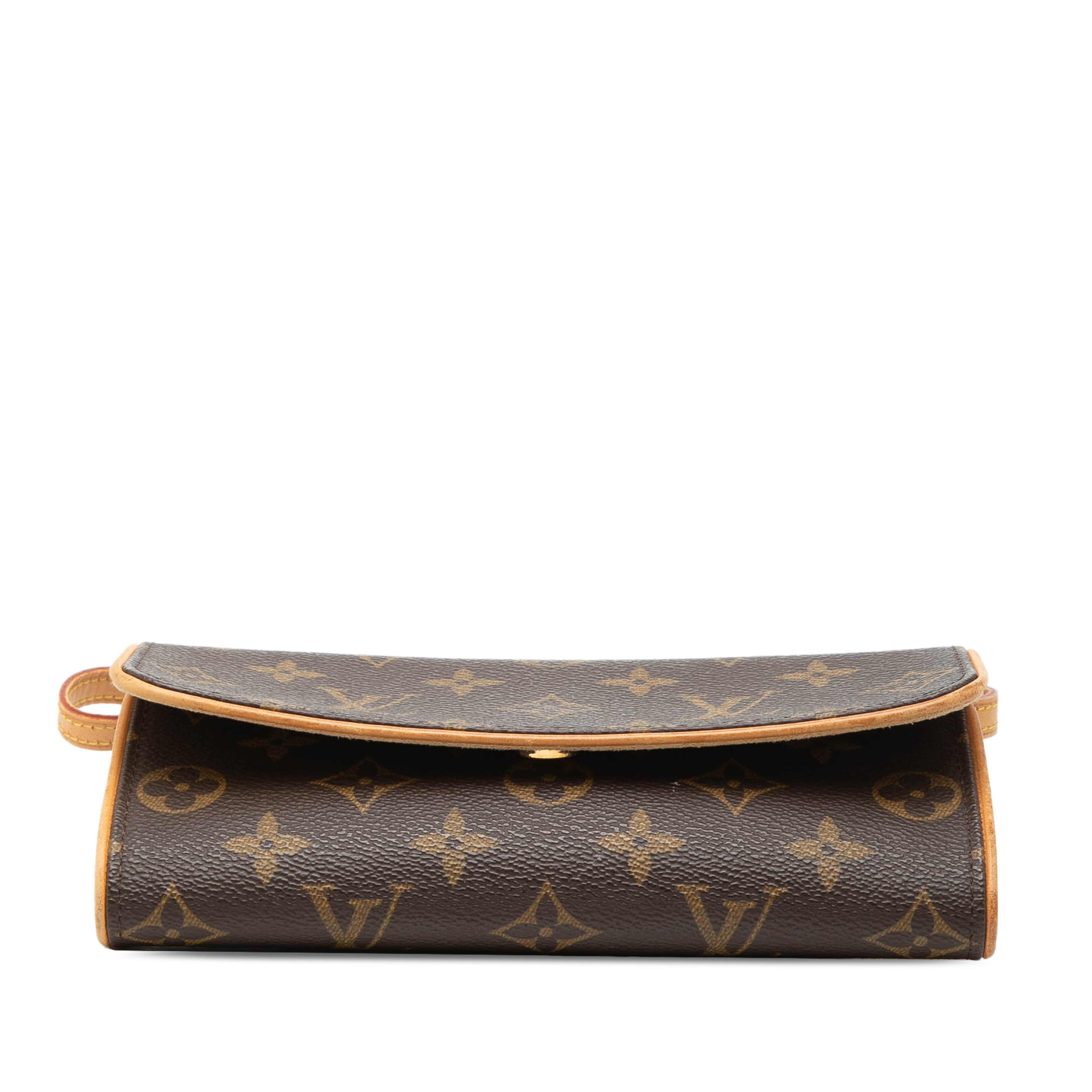 Louis Vuitton Monogram Pochette Twin Pm, från Luxclusif, i färgen brun. Klicka för att öppna bilden i stort format