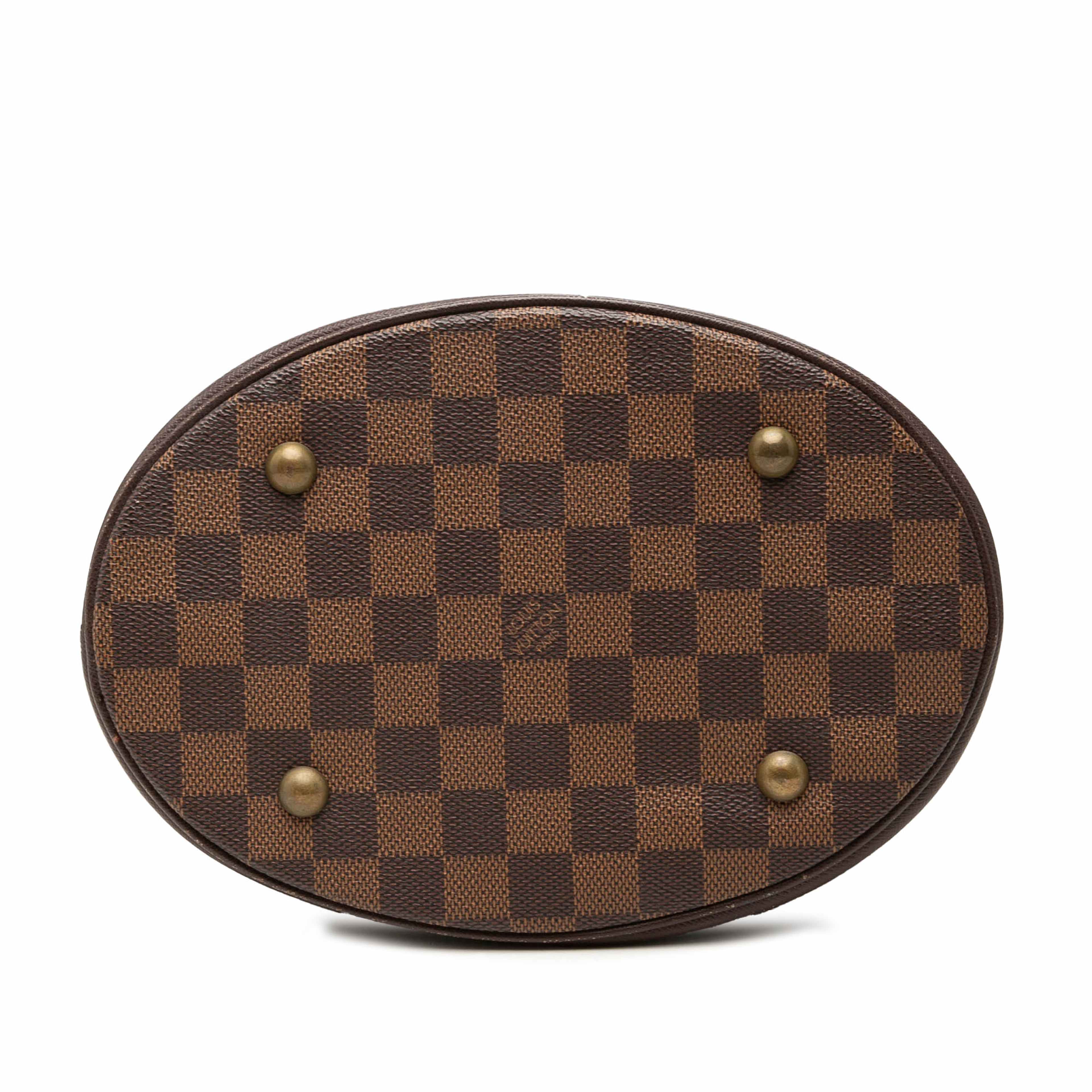 Louis Vuitton Damier Ebene Marais, från Luxclusif, i färgen brun. Klicka för att öppna bilden i stort format