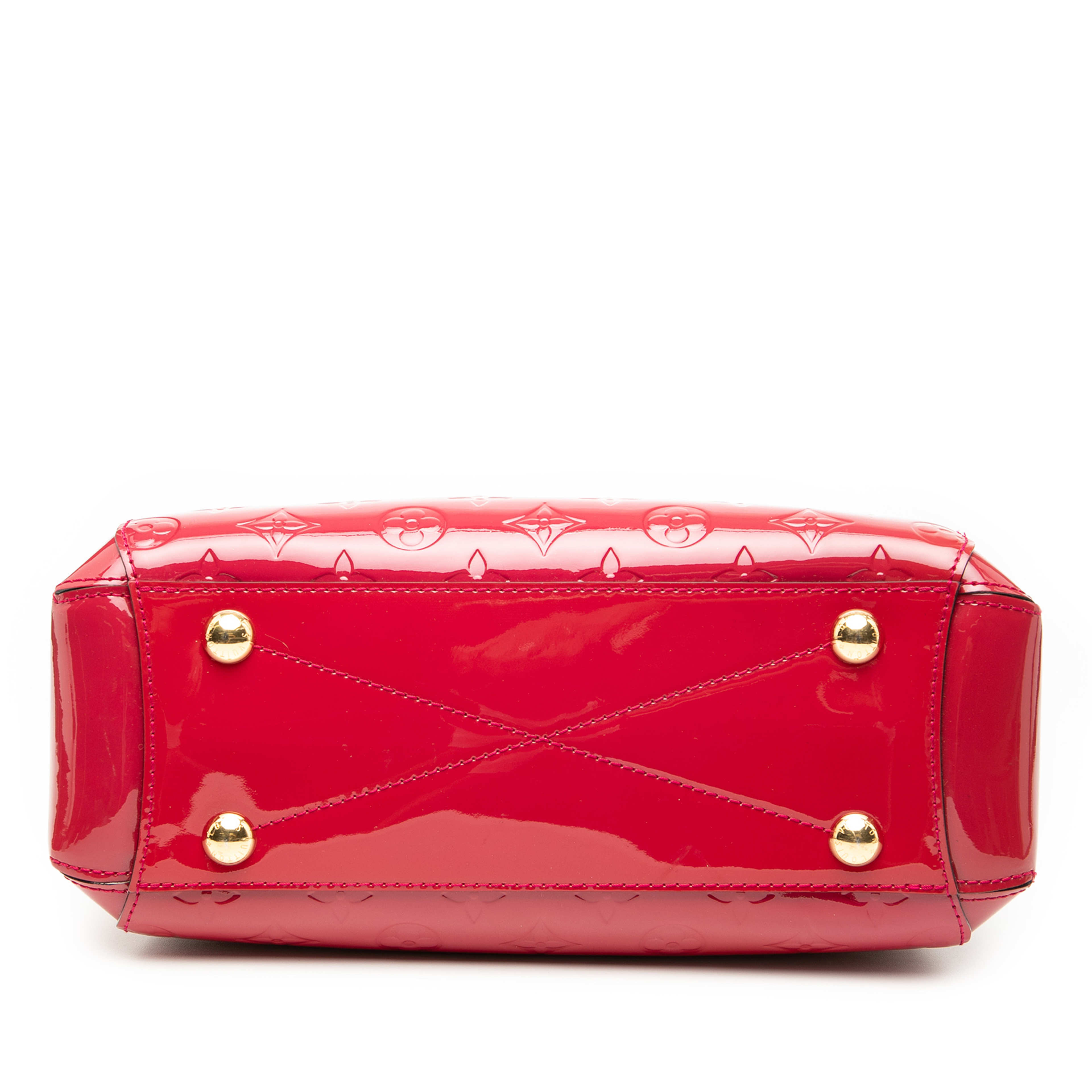 Louis Vuitton Monogram Vernis Montaigne Bb, från Luxclusif, i färgen red. Klicka för att öppna bilden i stort format