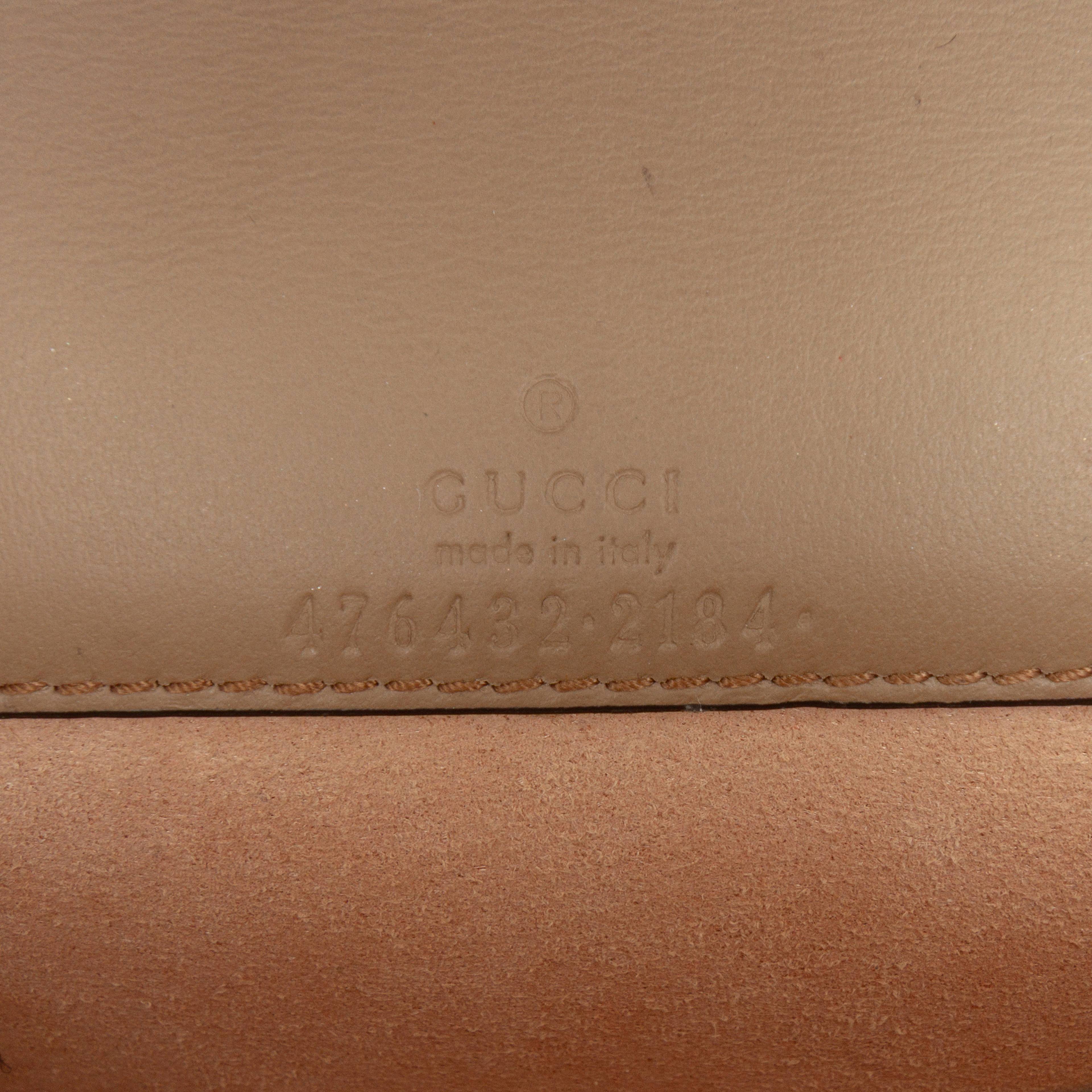 Gucci Mini Gg Supreme Dionysus Crossbody, från Luxclusif, i färgen beige. Klicka för att öppna bilden i stort format