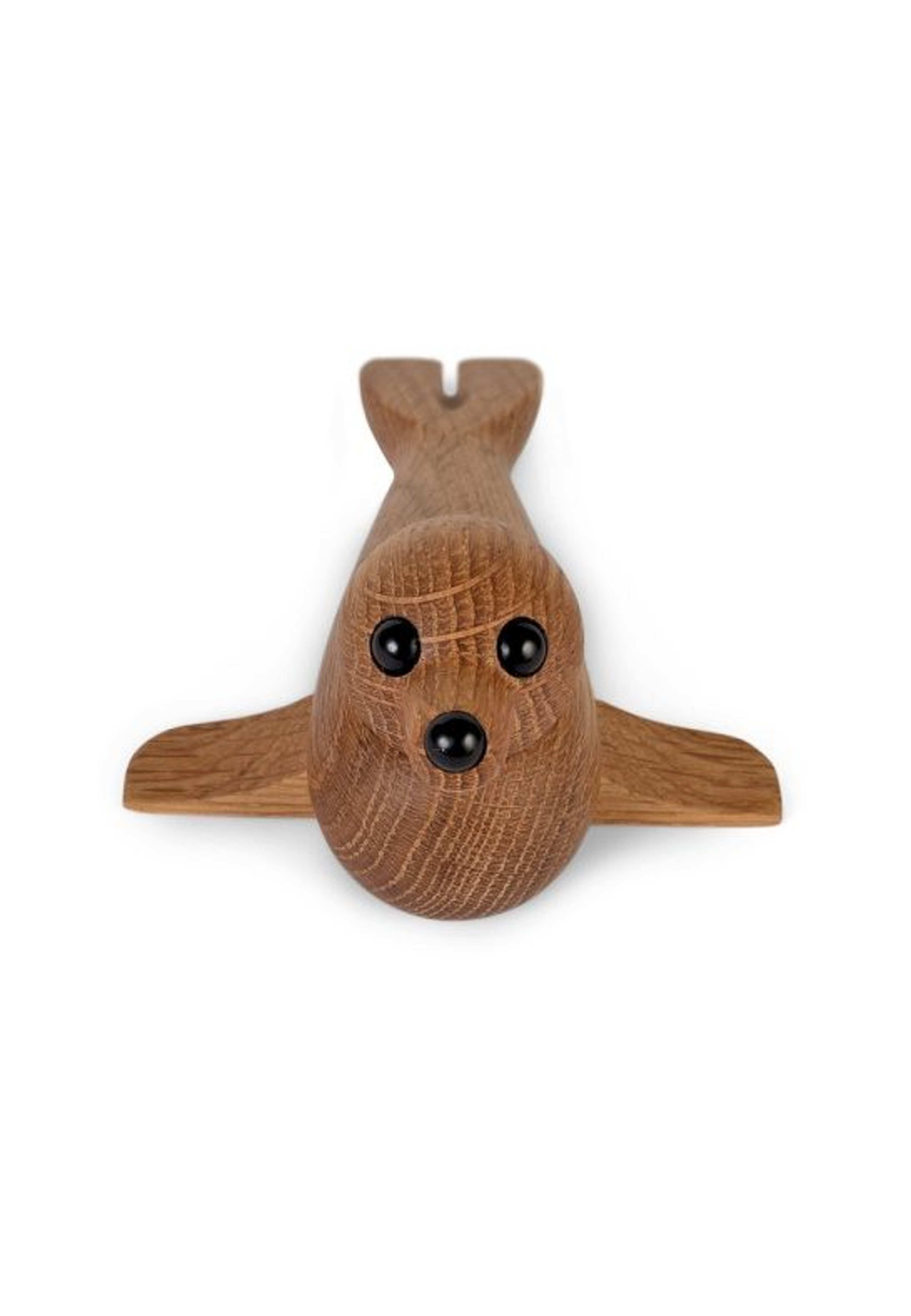 Dekoration Spring Copenhagen Babysäl Ek 13 Cm, från Spring Copenhagen, i färgen beige. Klicka för att öppna bilden i stort format