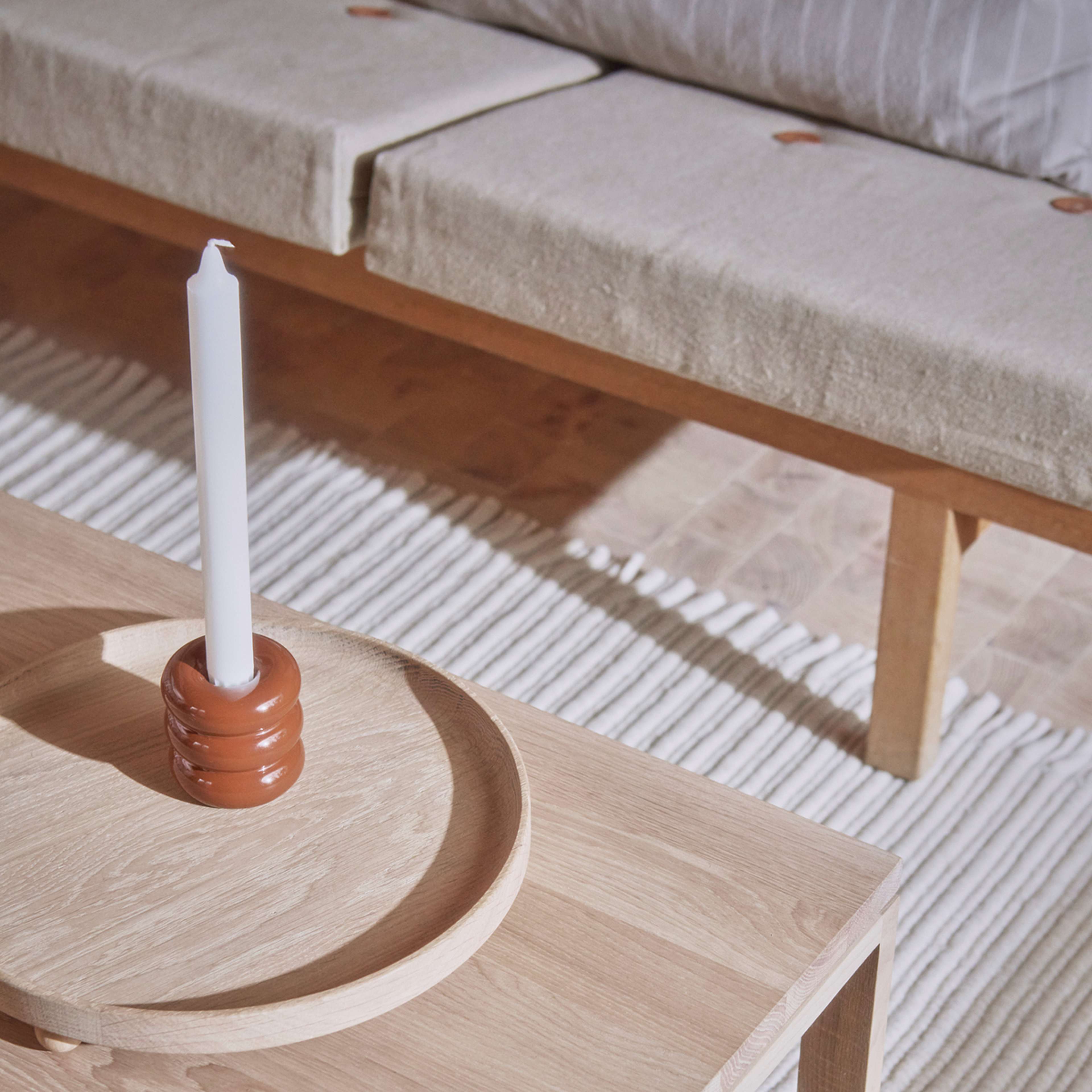 Inka Wood Tray Round, från OYOY Living, i färgen nature. Klicka för att öppna bilden i stort format