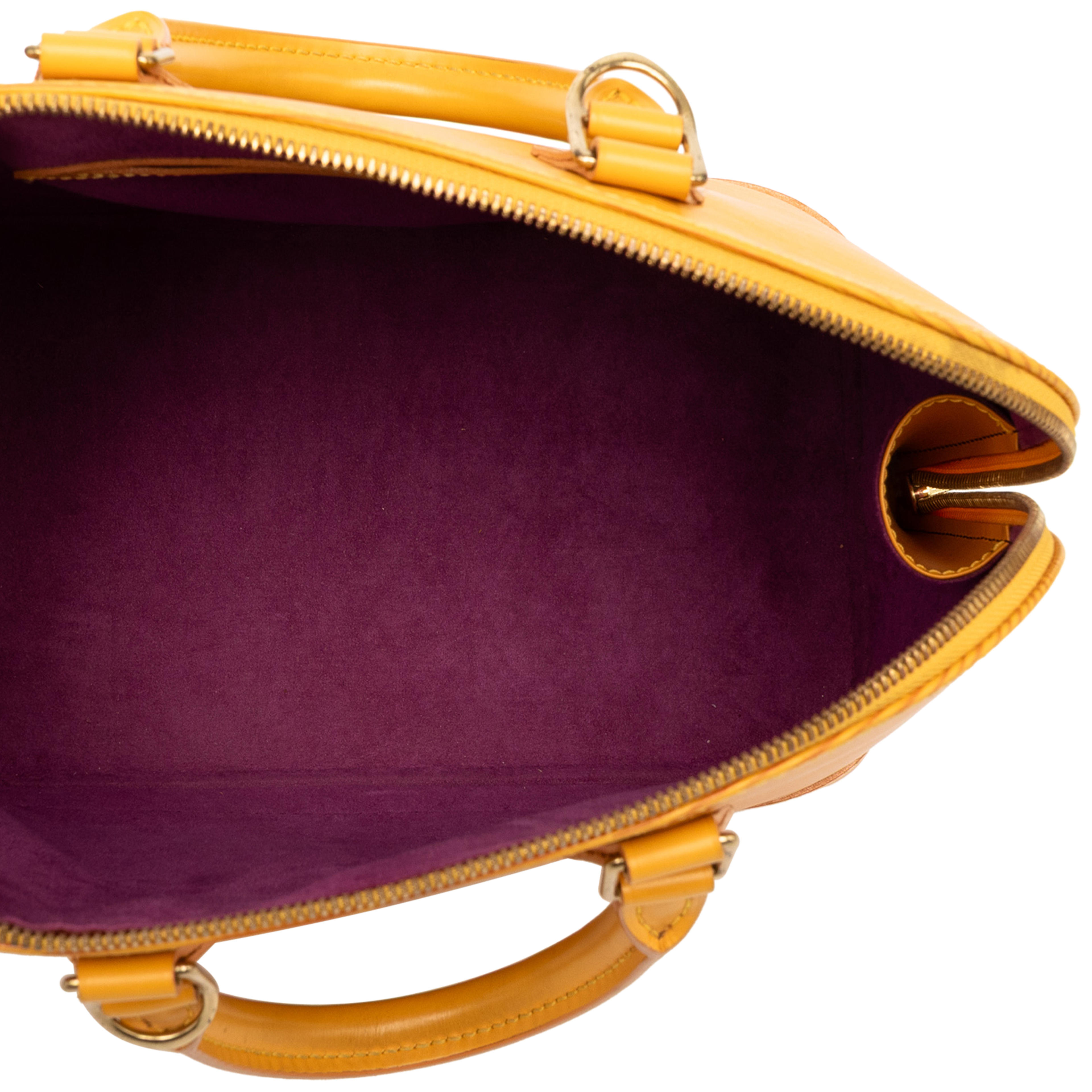 Louis Vuitton Epi Alma Pm, från Luxclusif, i färgen gul. Klicka för att öppna bilden i stort format