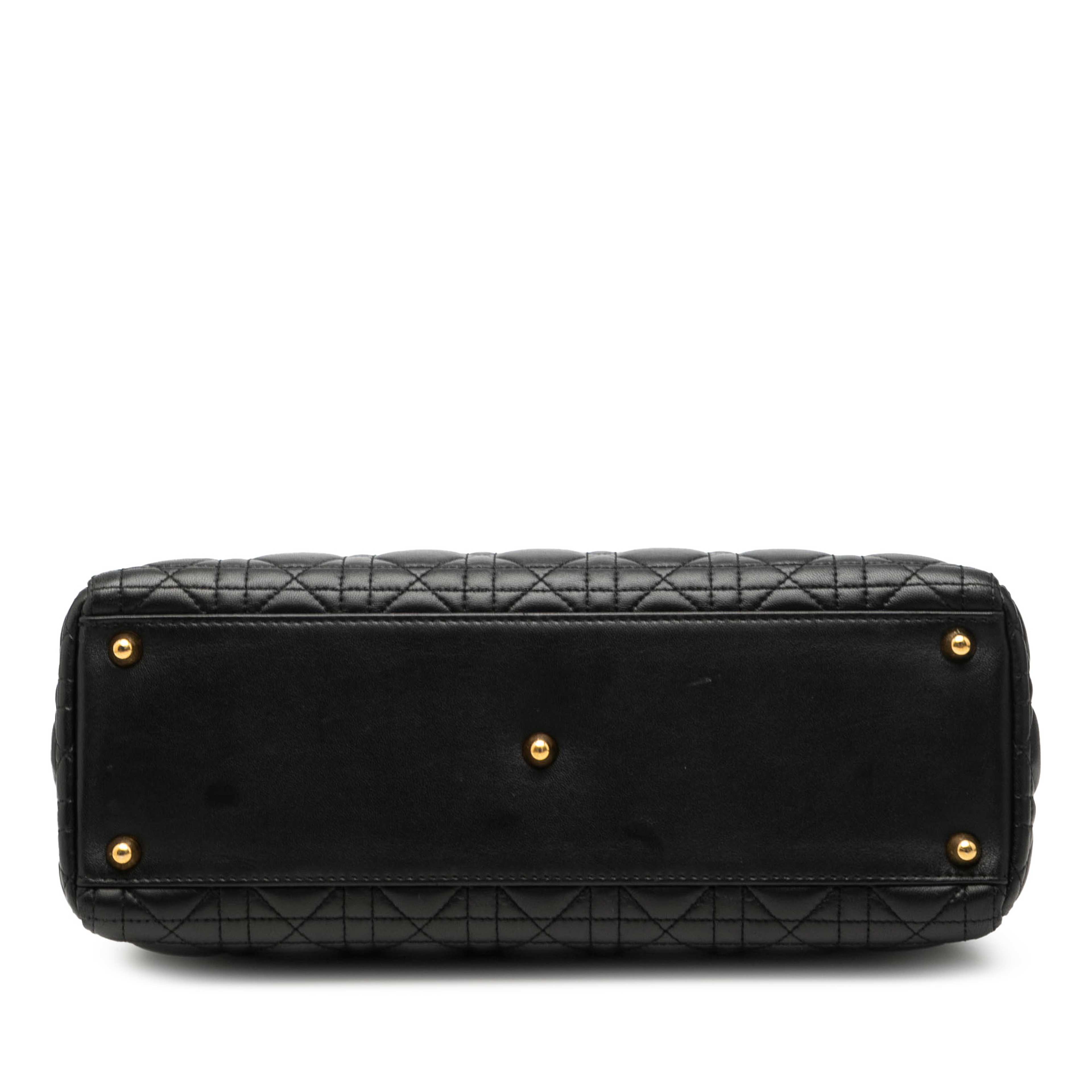 Dior Large Lambskin Cannage Lady Dior, från Luxclusif, i färgen black. Klicka för att öppna bilden i stort format