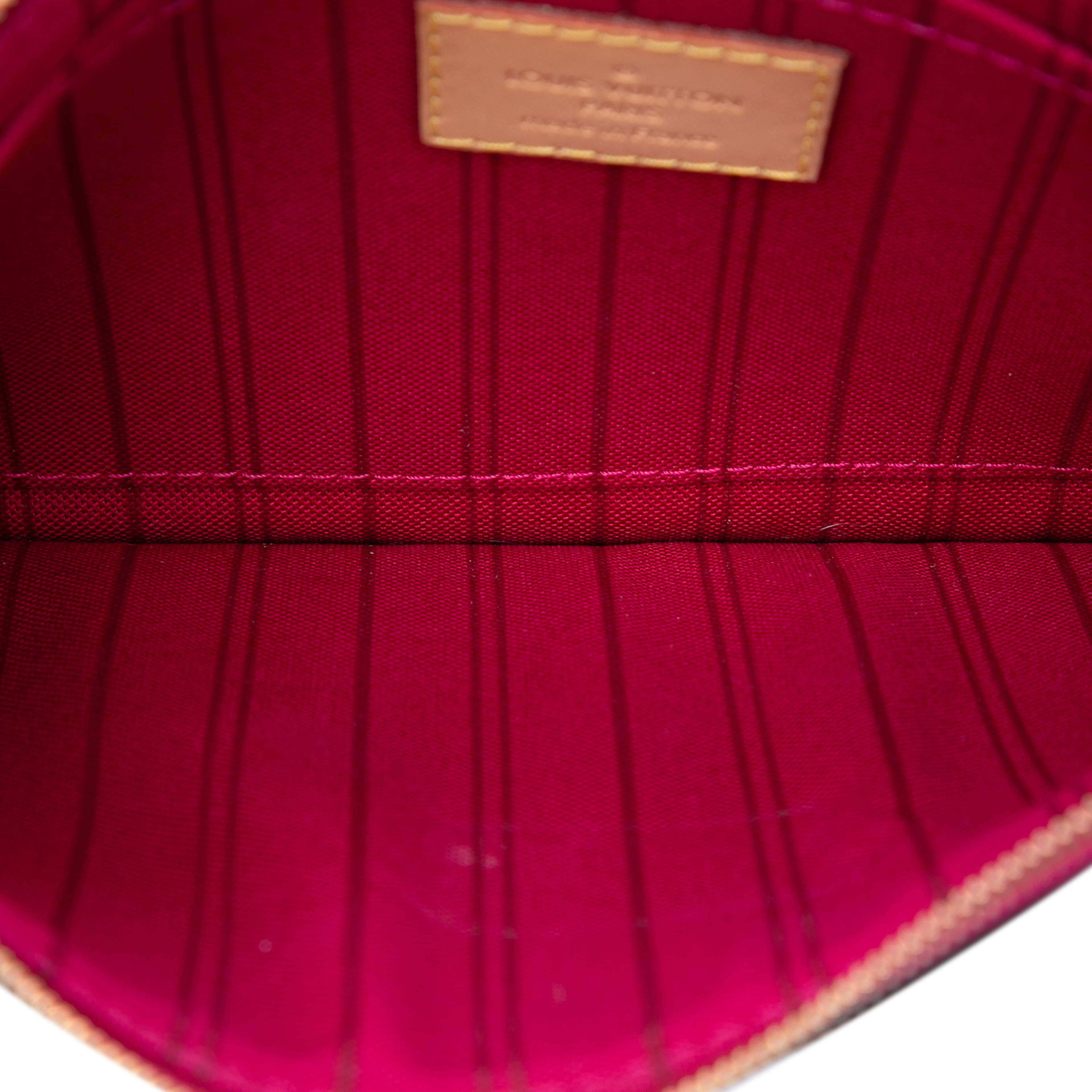 Louis Vuitton Monogram Patches Neverfull Mm Pouch, från Luxclusif, i färgen brun. Klicka för att öppna bilden i stort format
