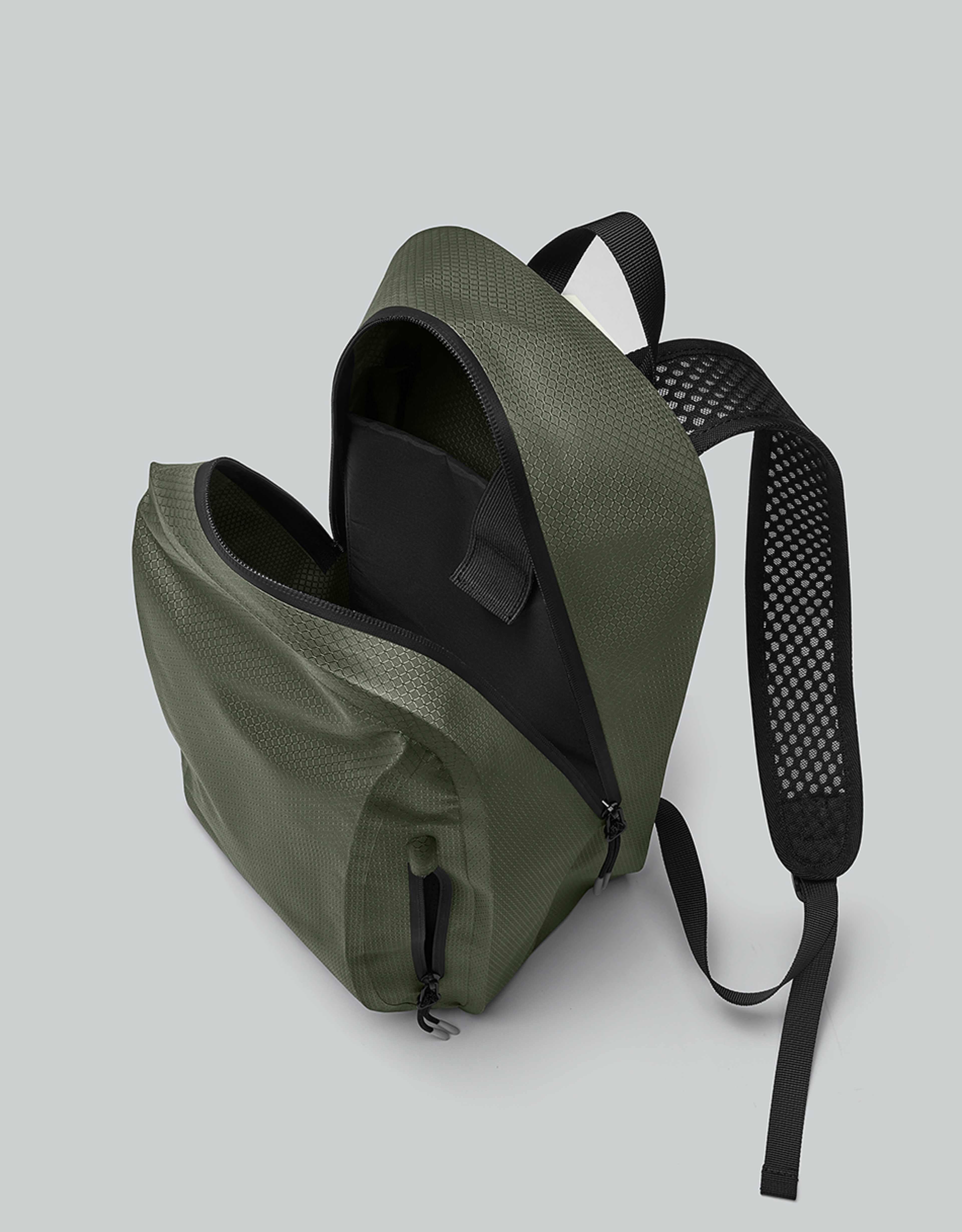 Lightweight Duoseal Backpack 14