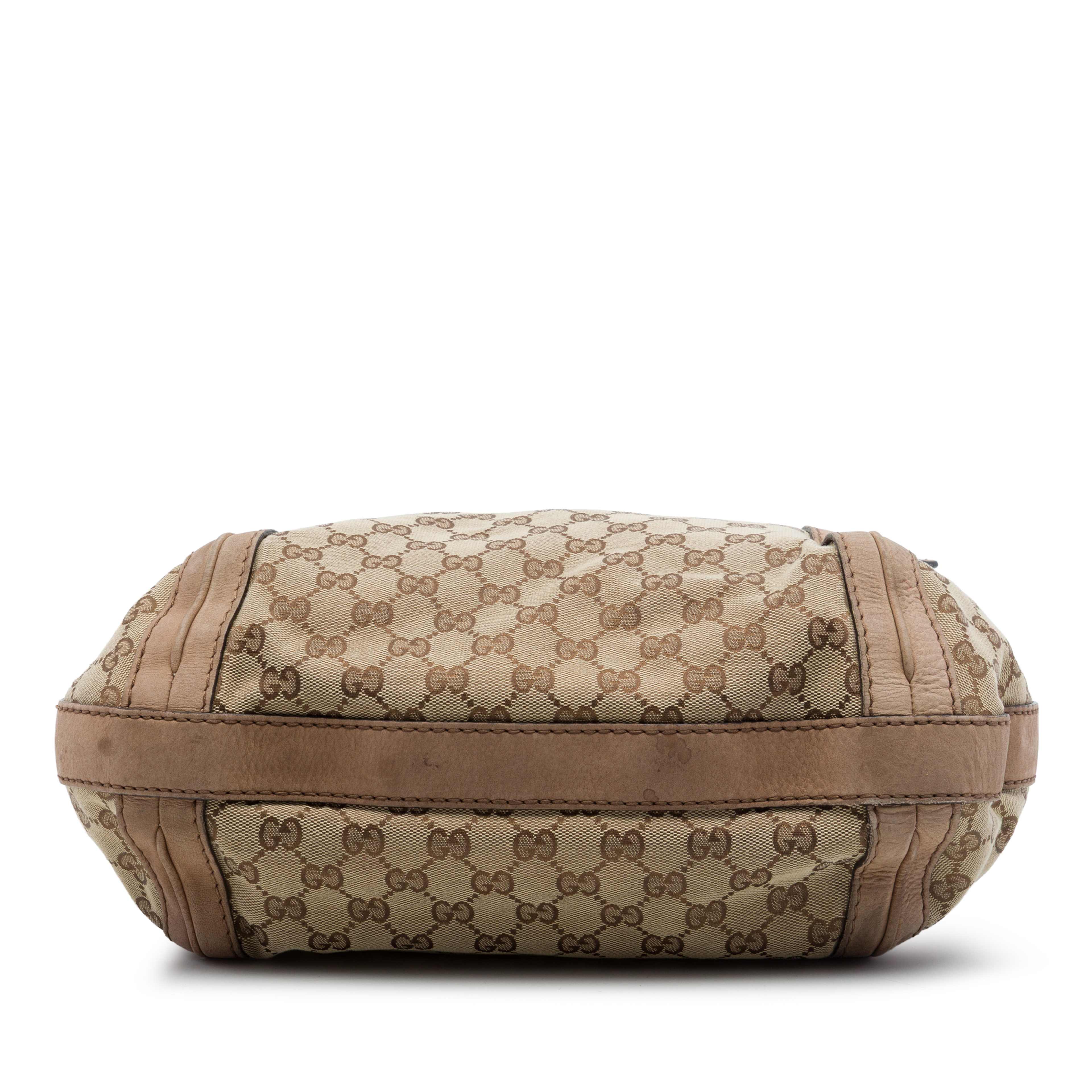 Gucci Medium Gg Canvas Running Satchel, från Luxclusif, i färgen beige. Klicka för att öppna bilden i stort format