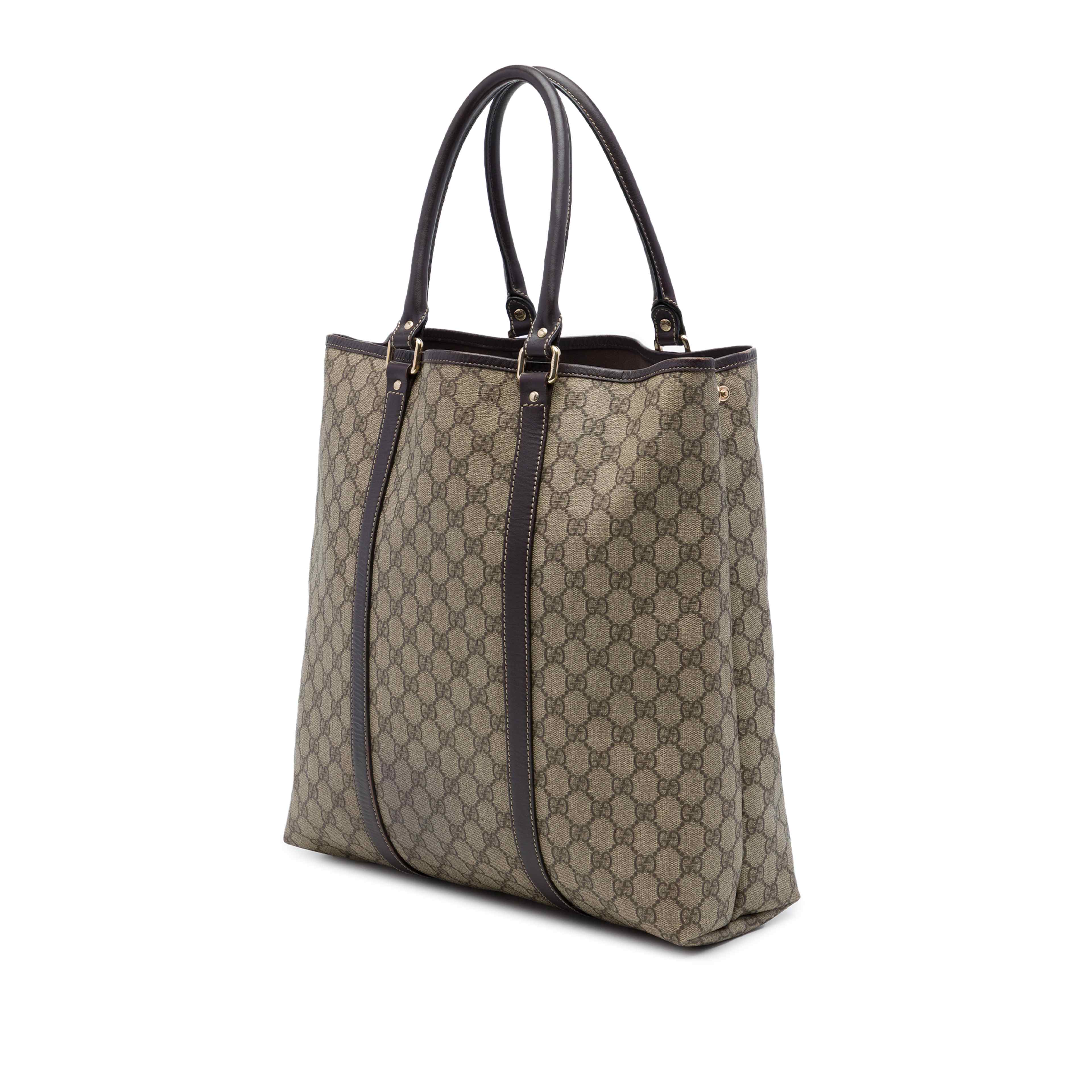 Gucci Gg Supreme Joy Vertical Tote, från Luxclusif, i färgen beige. Klicka för att öppna bilden i stort format