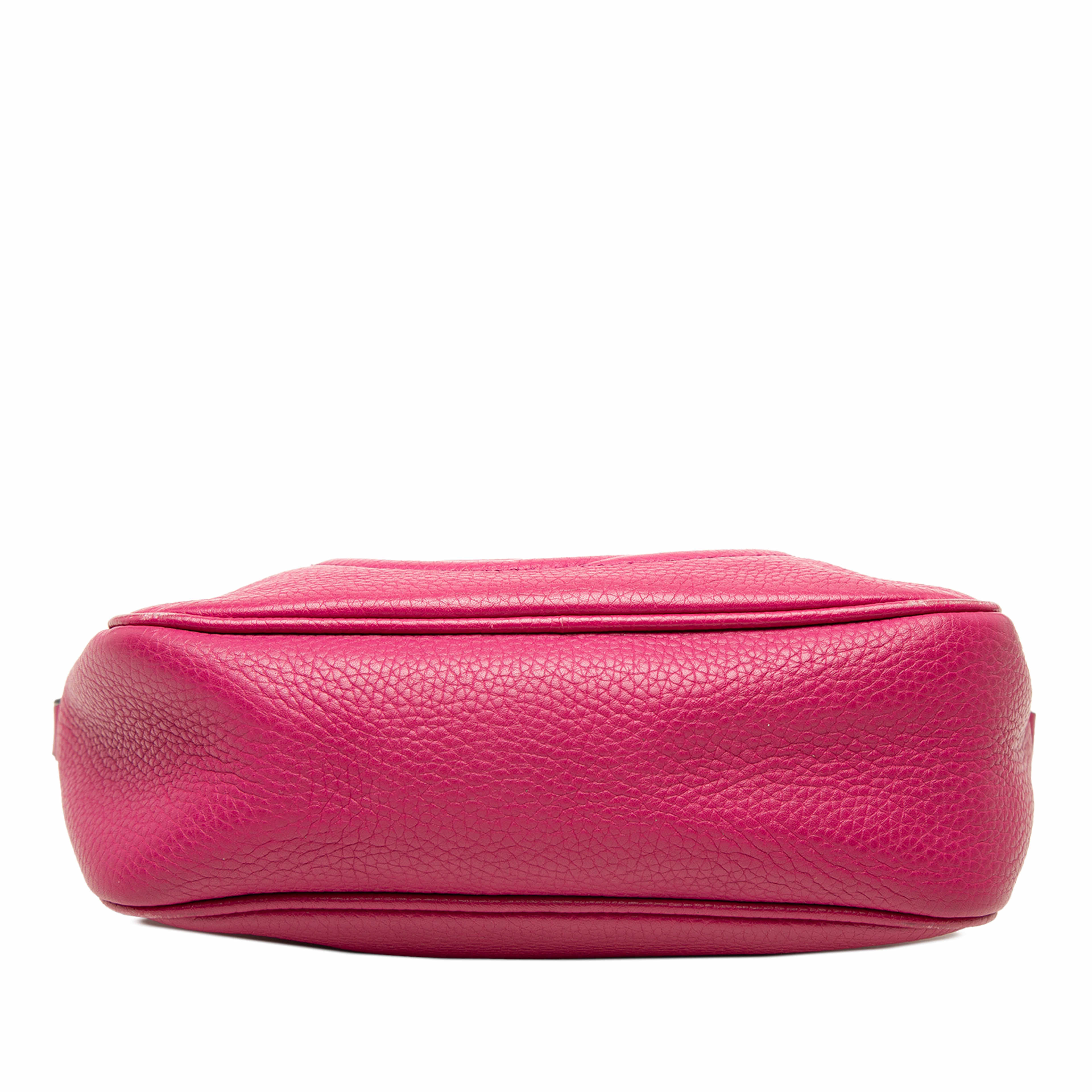 Gucci Calfskin Soho Disco Crossbody, från Luxclusif, i färgen purpur. Klicka för att öppna bilden i stort format