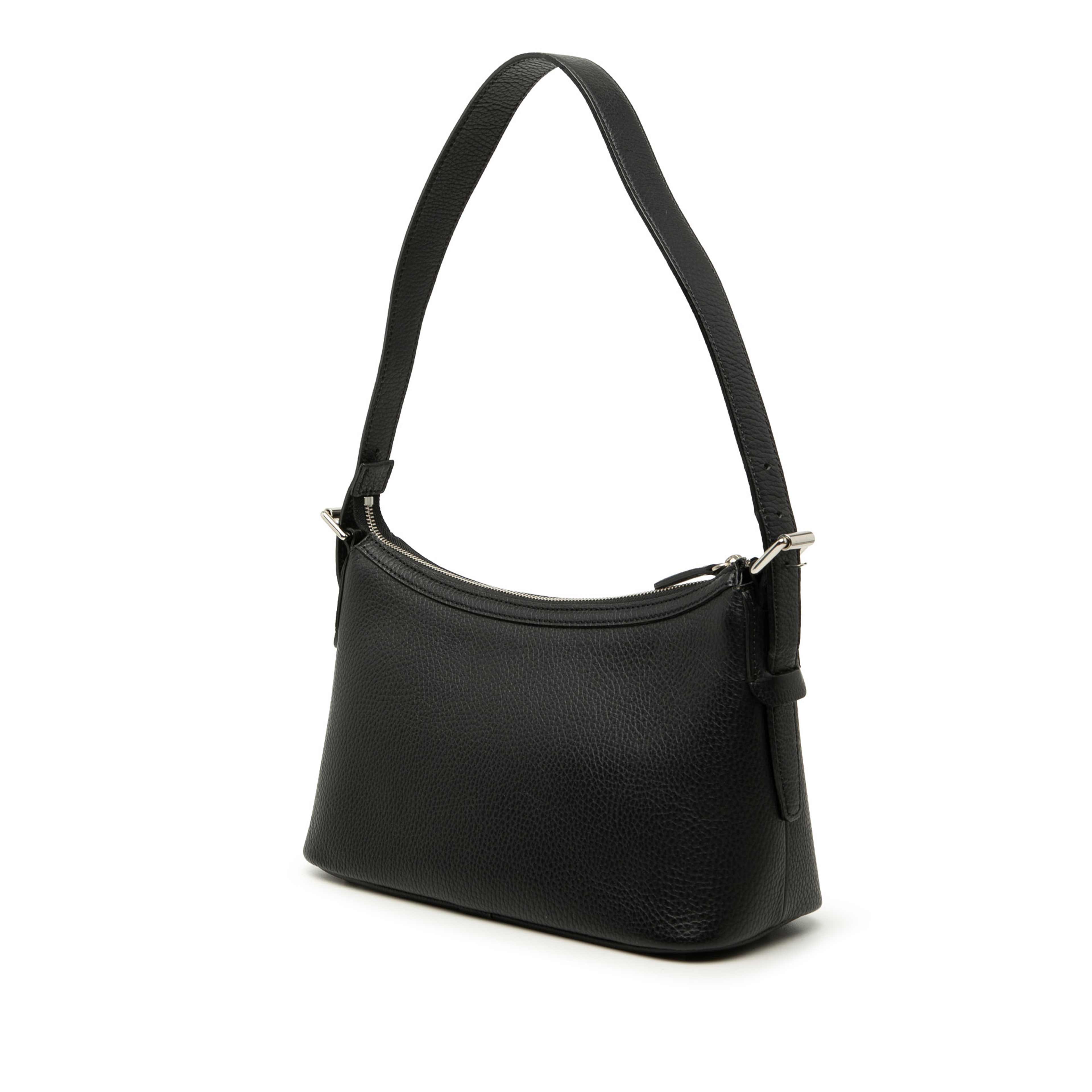 Burberry Leather Shoulder Bag, från Luxclusif, i färgen svart. Klicka för att öppna bilden i stort format