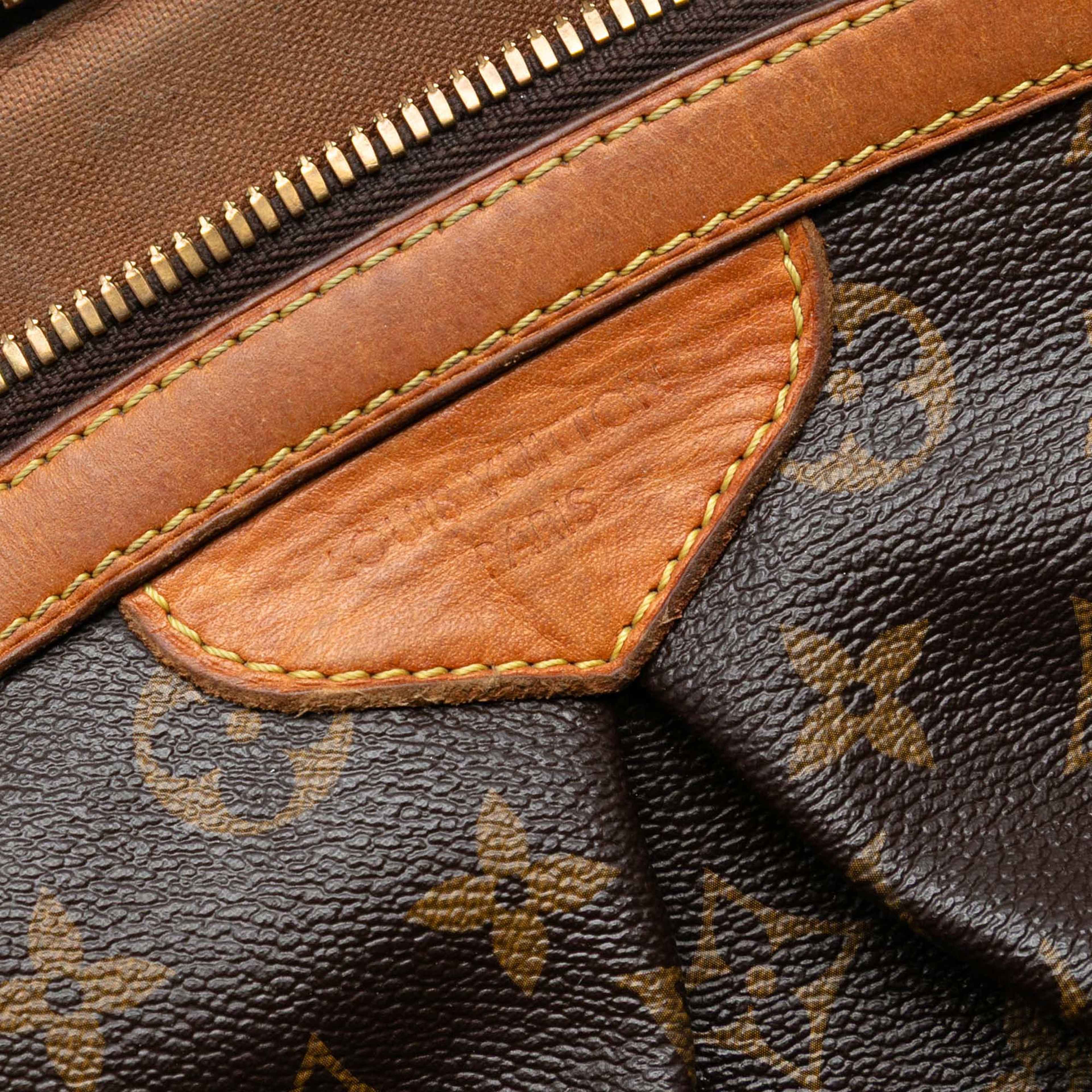 Louis Vuitton Monogram Tivoli Gm, från Luxclusif, i färgen brown. Klicka för att öppna bilden i stort format