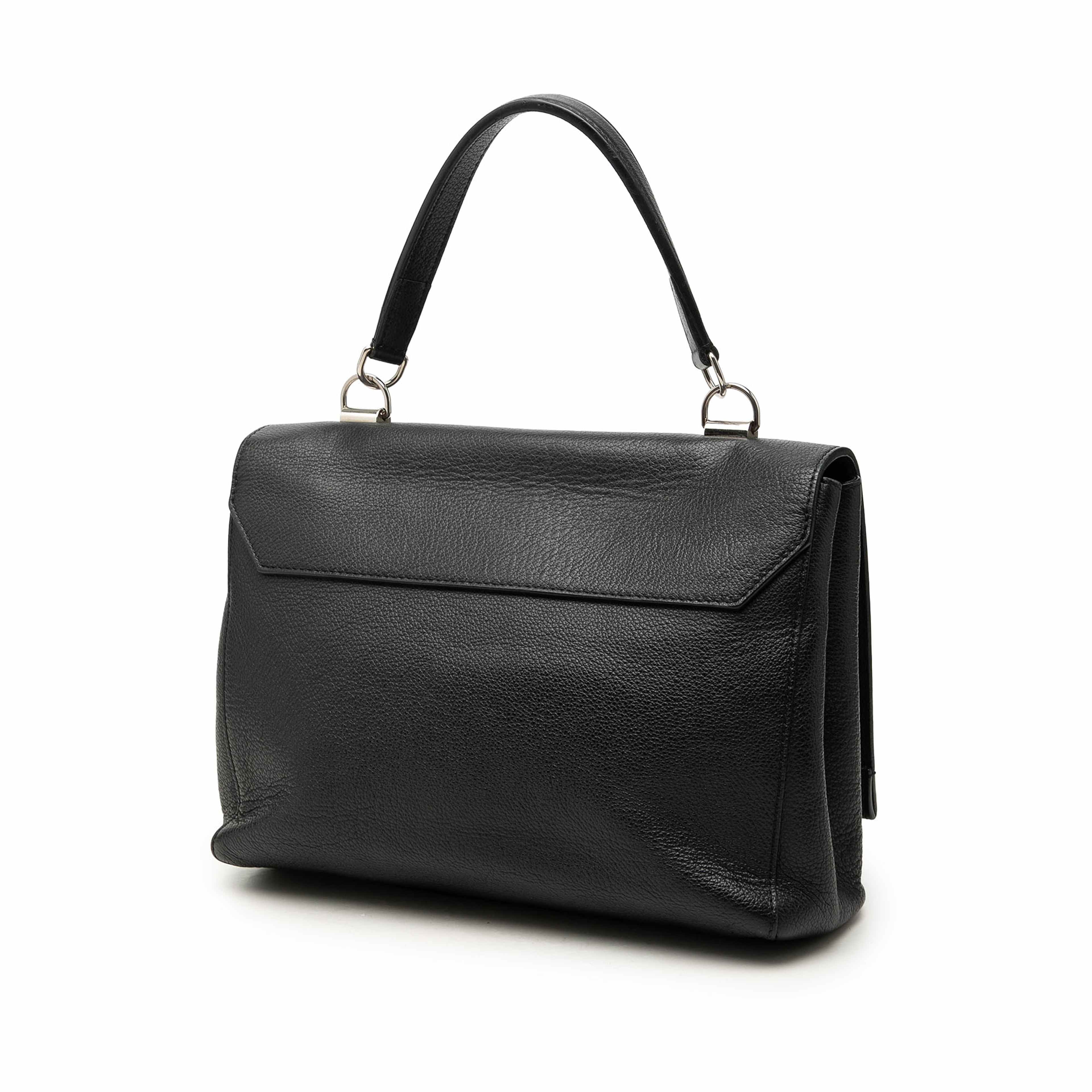 Louis Vuitton Leather Lockme Ii, från Luxclusif, i färgen svart. Klicka för att öppna bilden i stort format