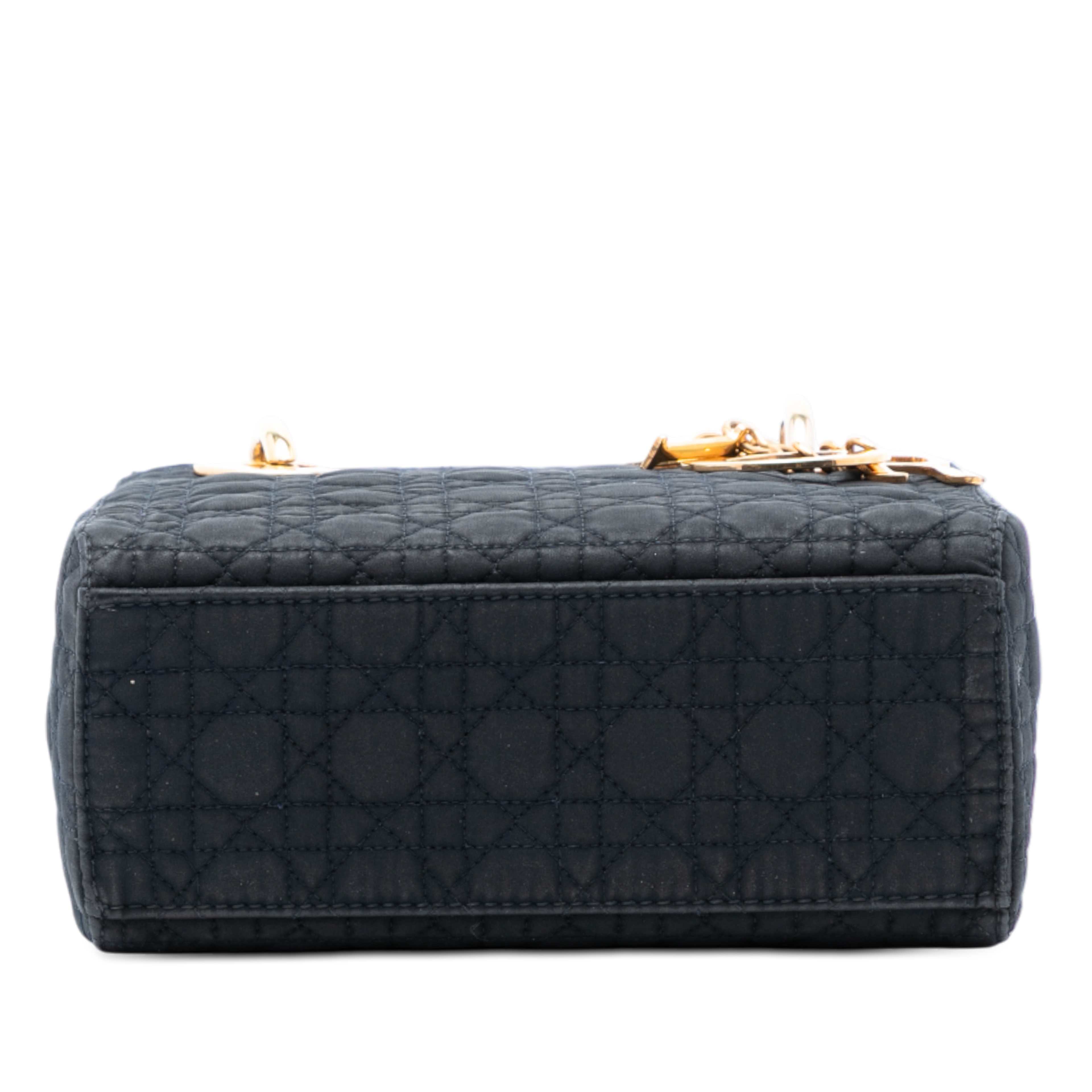 Dior Mini Nylon Cannage Lady Dior, från Luxclusif, i färgen black. Klicka för att öppna bilden i stort format