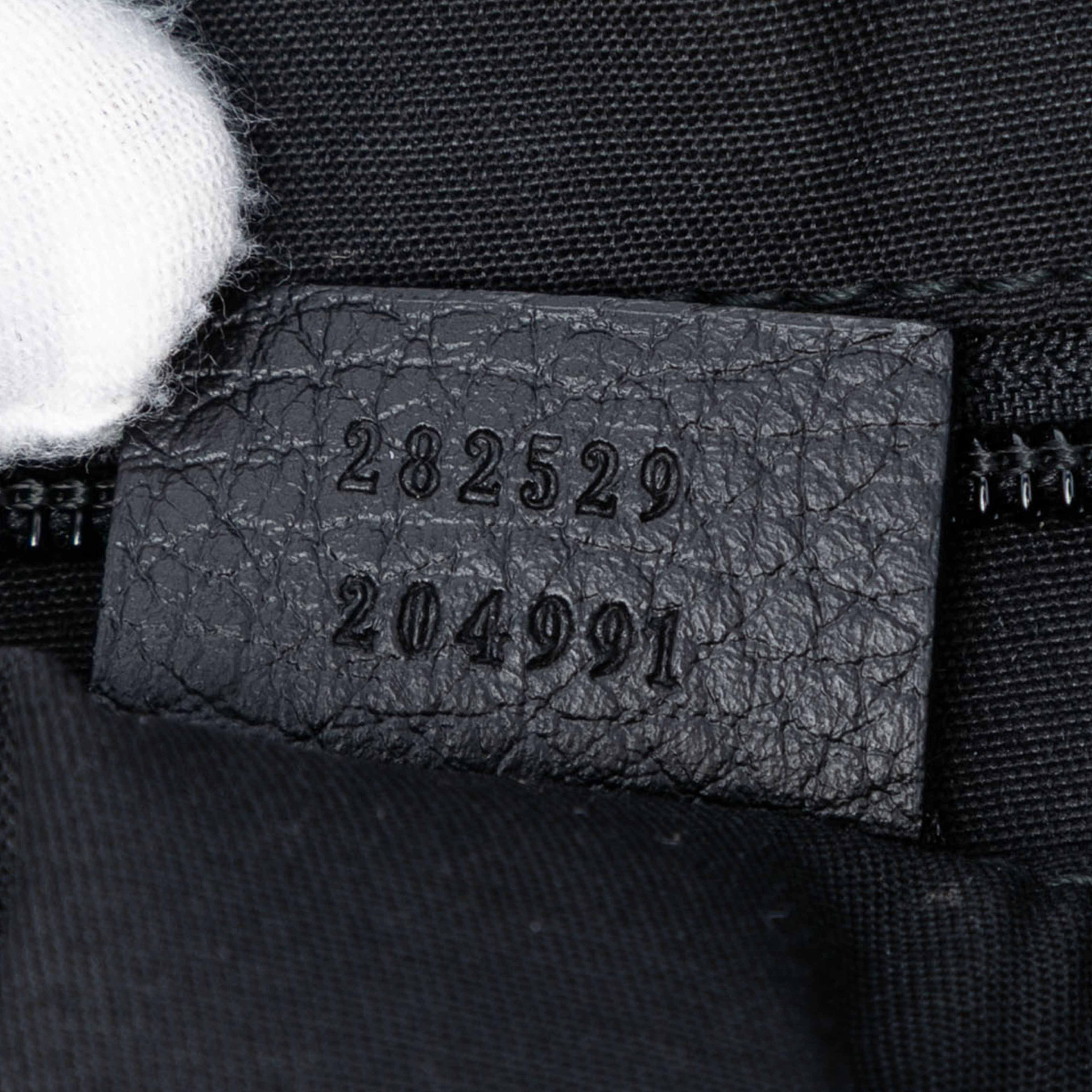 Gucci Gg Canvas Business Bag, från Luxclusif, i färgen dark gray. Klicka för att öppna bilden i stort format