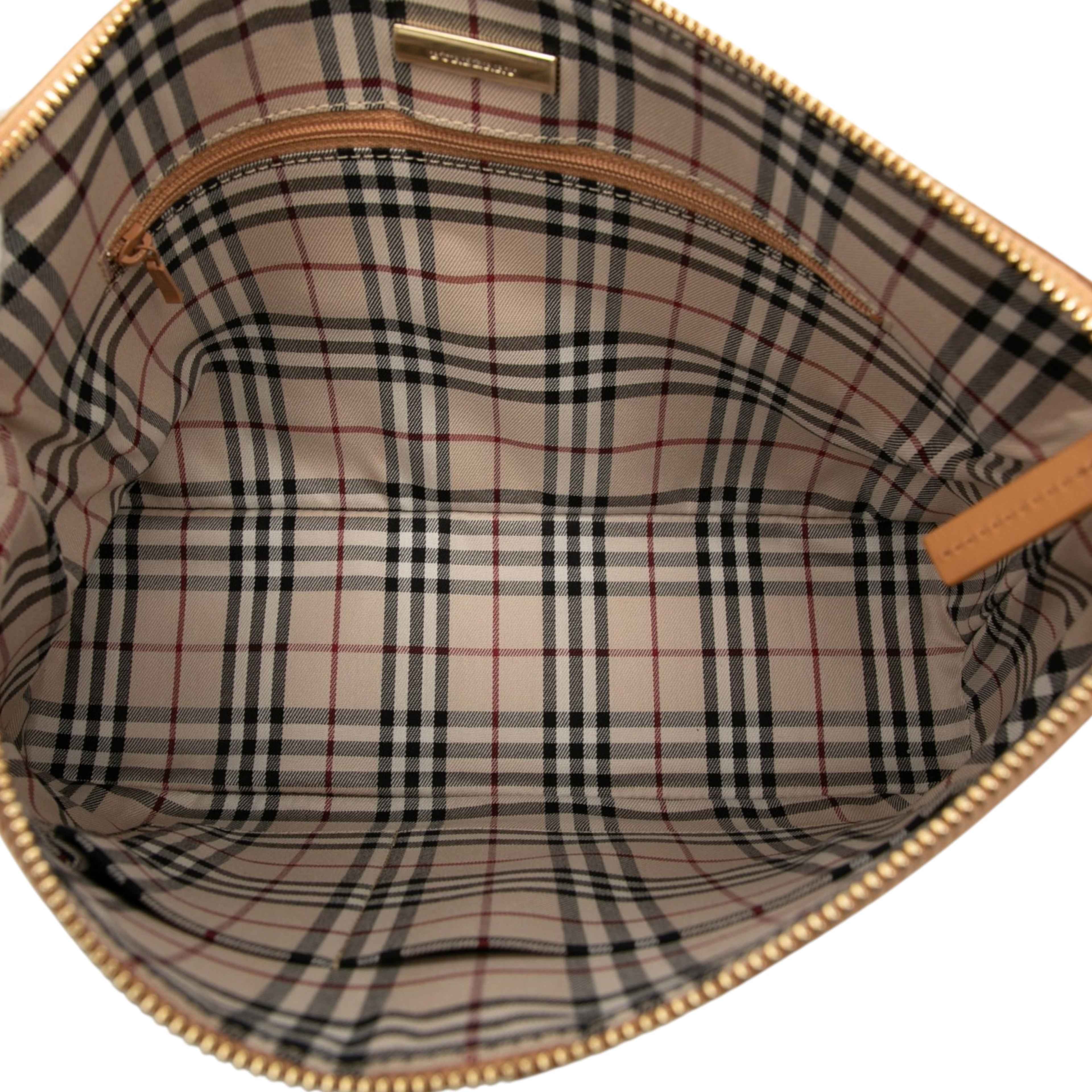 Burberry Leather Shoulder Bag, från Luxclusif, i färgen beige. Klicka för att öppna bilden i stort format
