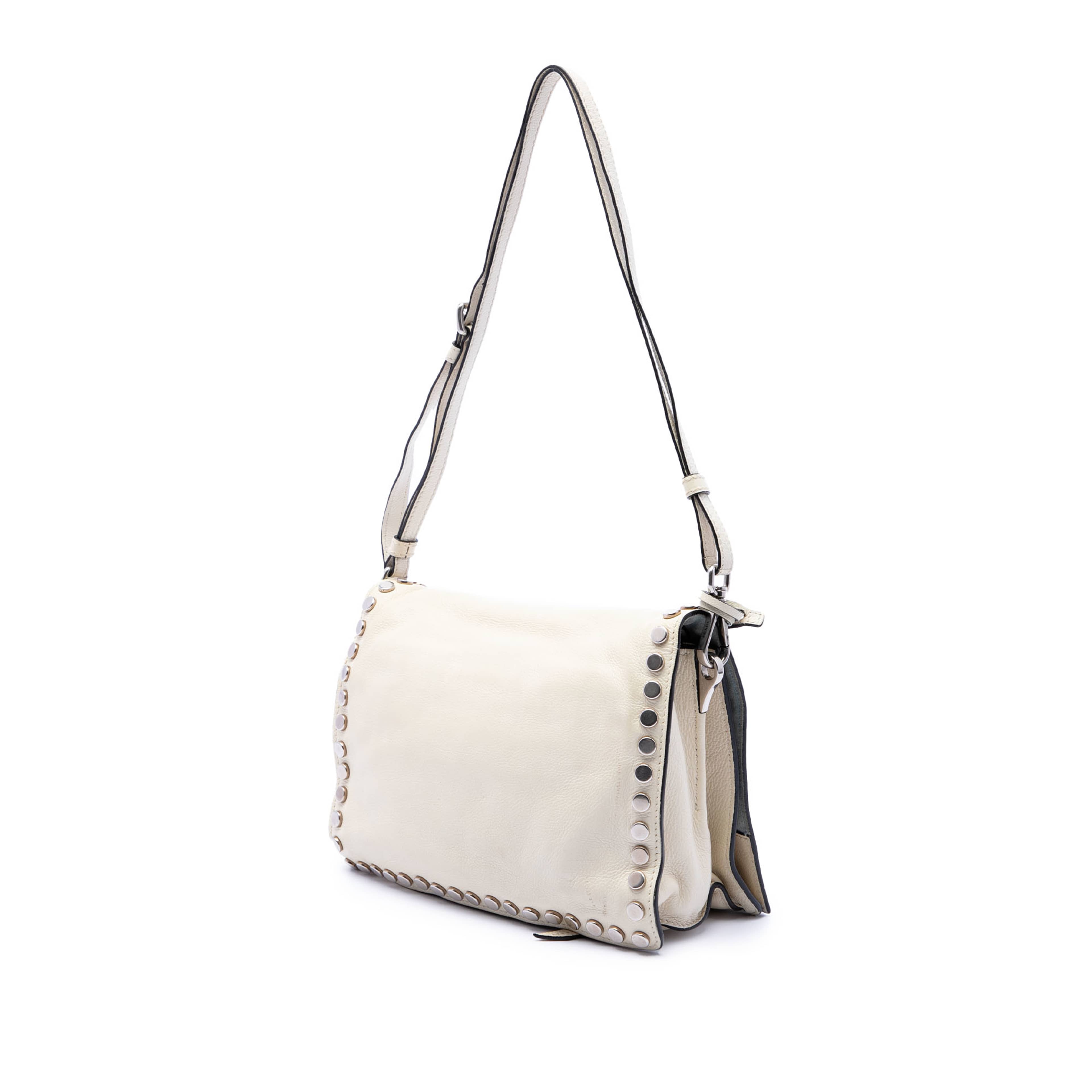Prada Glace Calfskin Studded Etiquette Flap, från Luxclusif, i färgen vit. Klicka för att öppna bilden i stort format