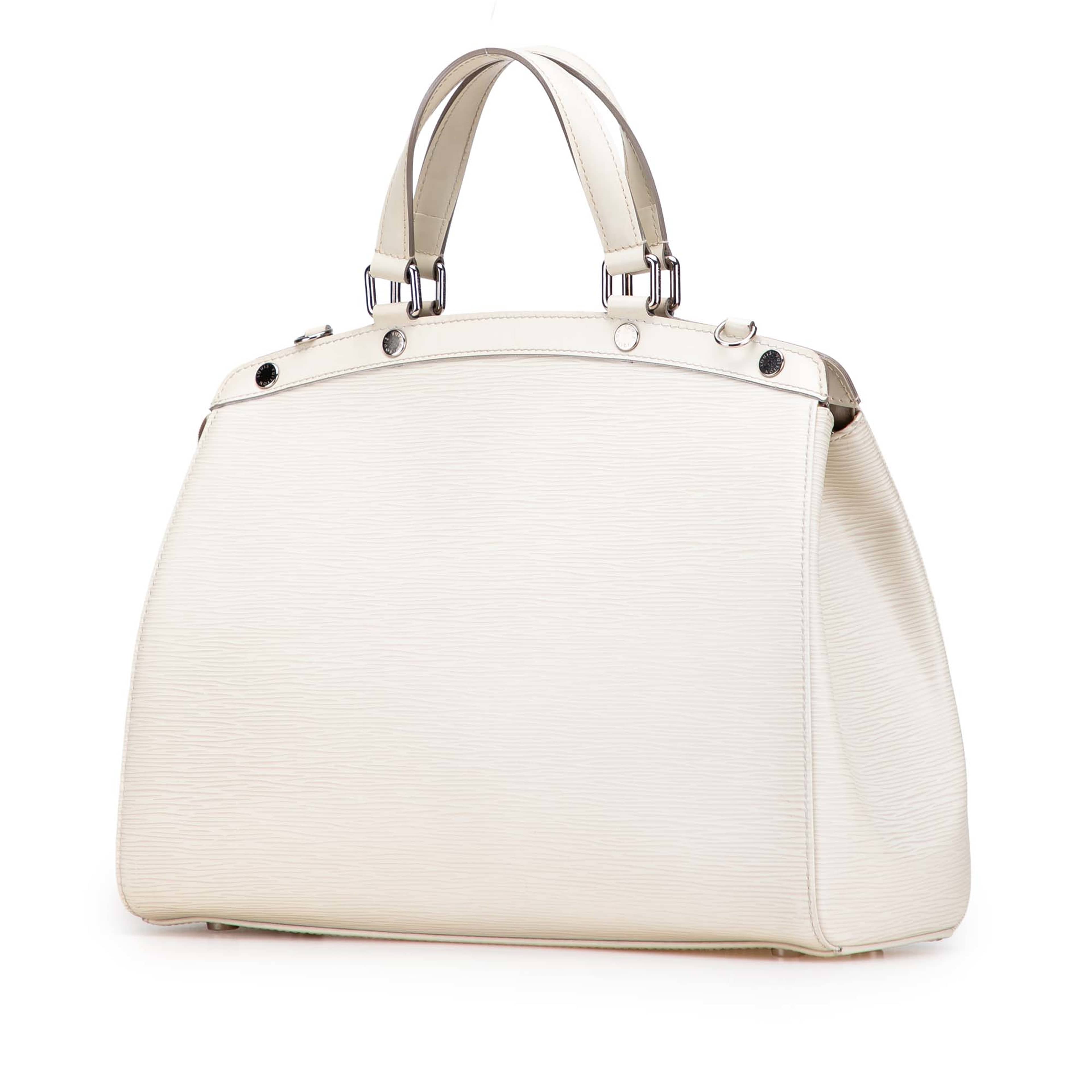 Louis Vuitton Epi Brea Mm, från Luxclusif, i färgen white. Klicka för att öppna bilden i stort format