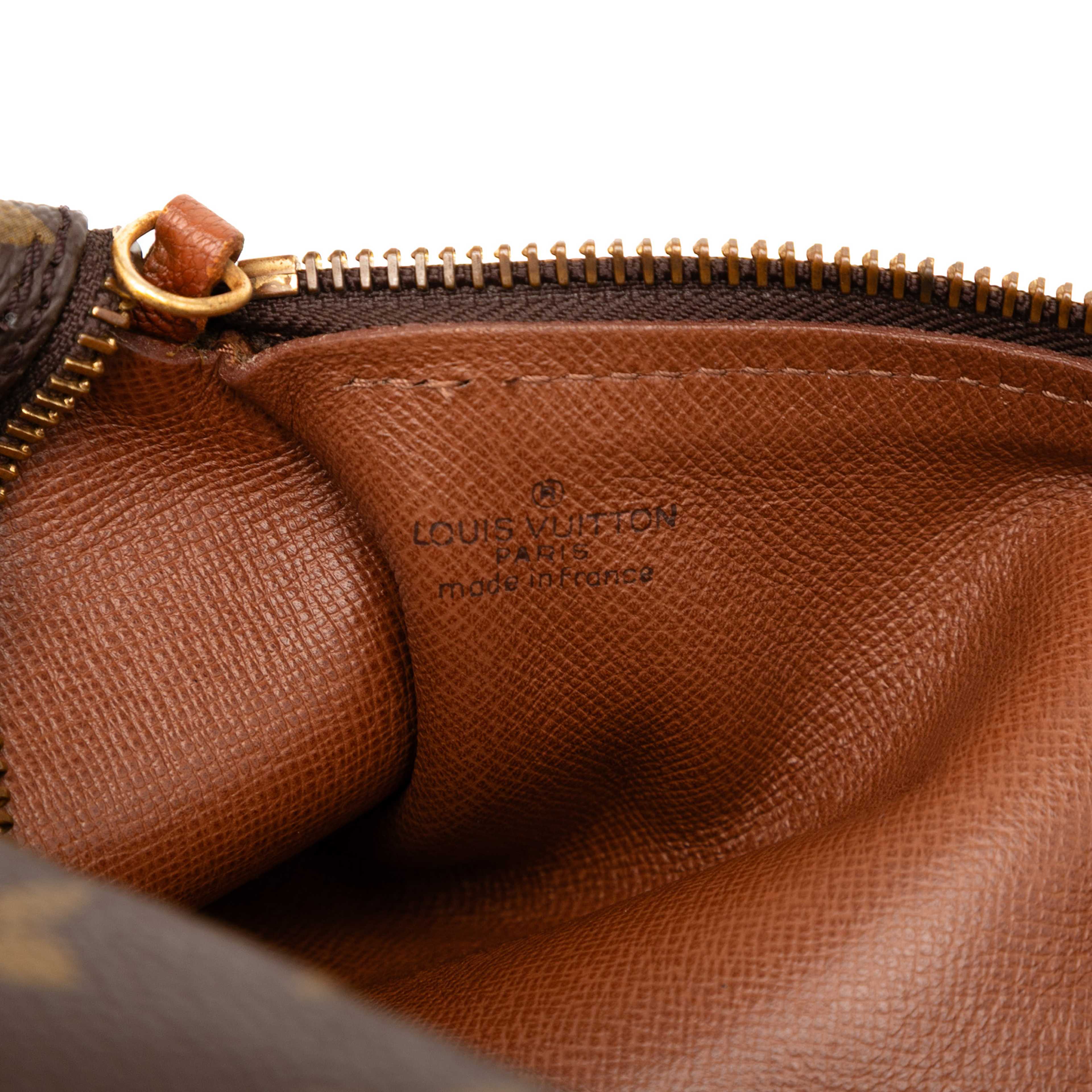 Louis Vuitton Monogram Papillon 30, från Luxclusif, i färgen brown. Klicka för att öppna bilden i stort format