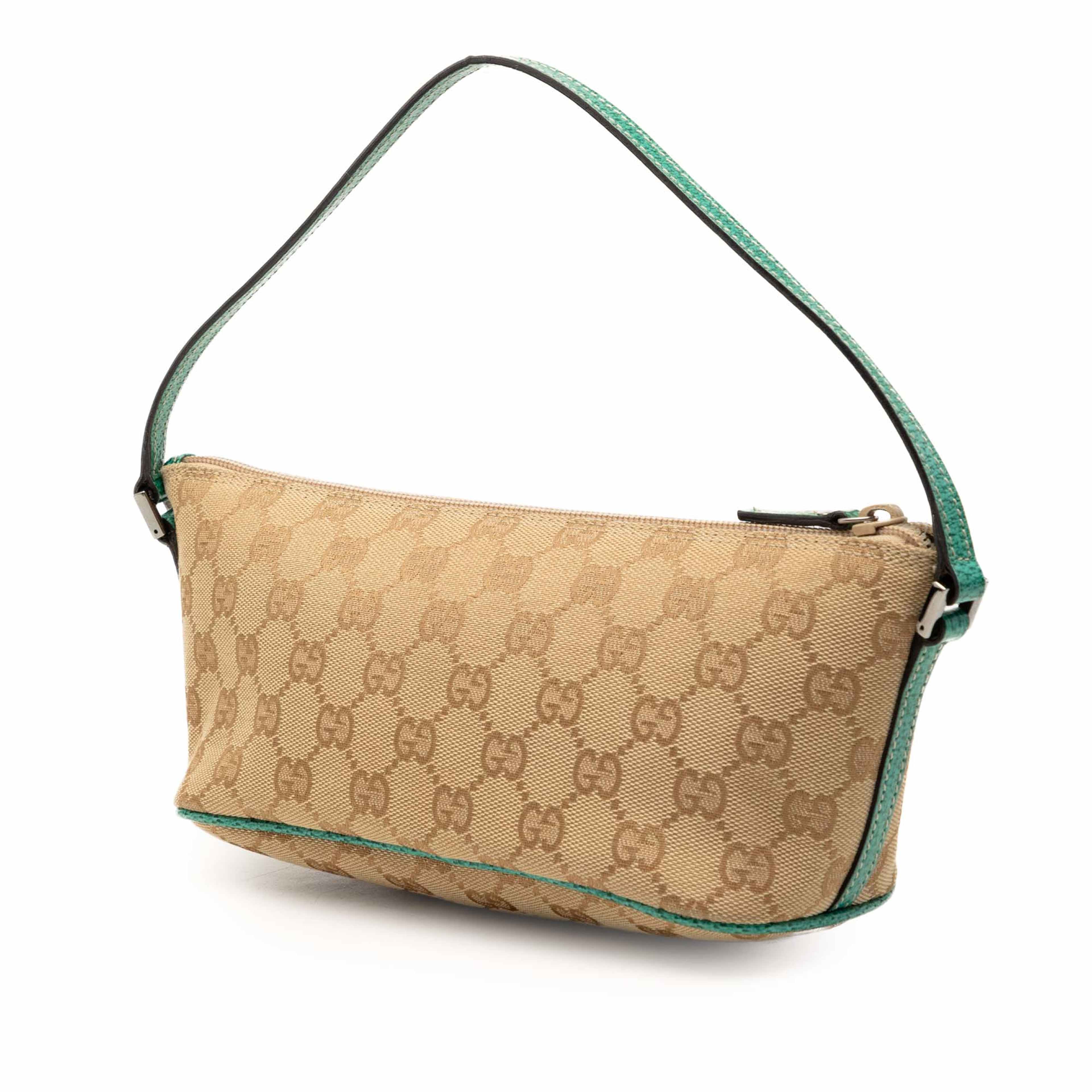 Gucci Gg Canvas Boat, från Luxclusif, i färgen beige. Klicka för att öppna bilden i stort format