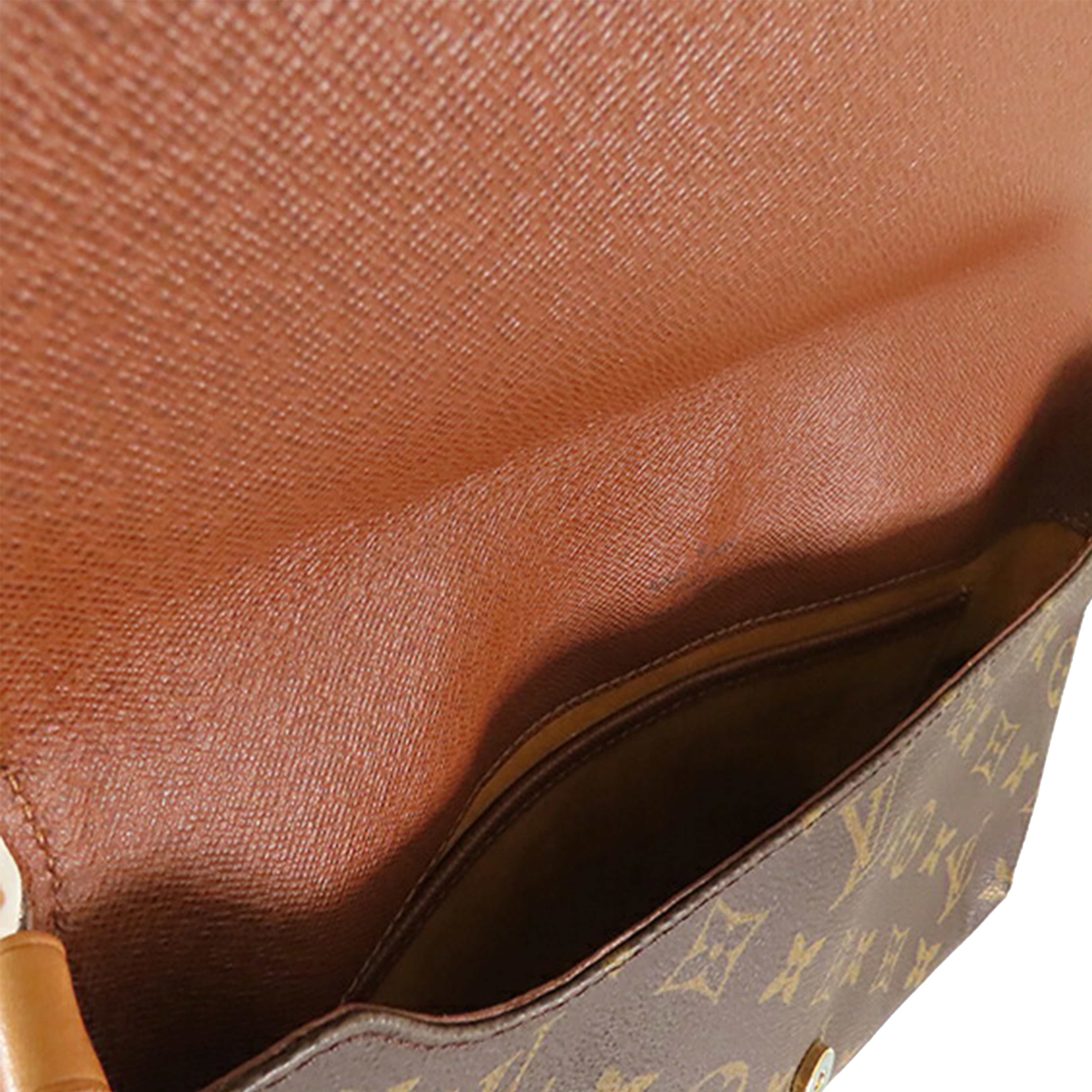 Louis Vuitton Monogram Musette Tango Short Strap, från Luxclusif, i färgen brown. Klicka för att öppna bilden i stort format