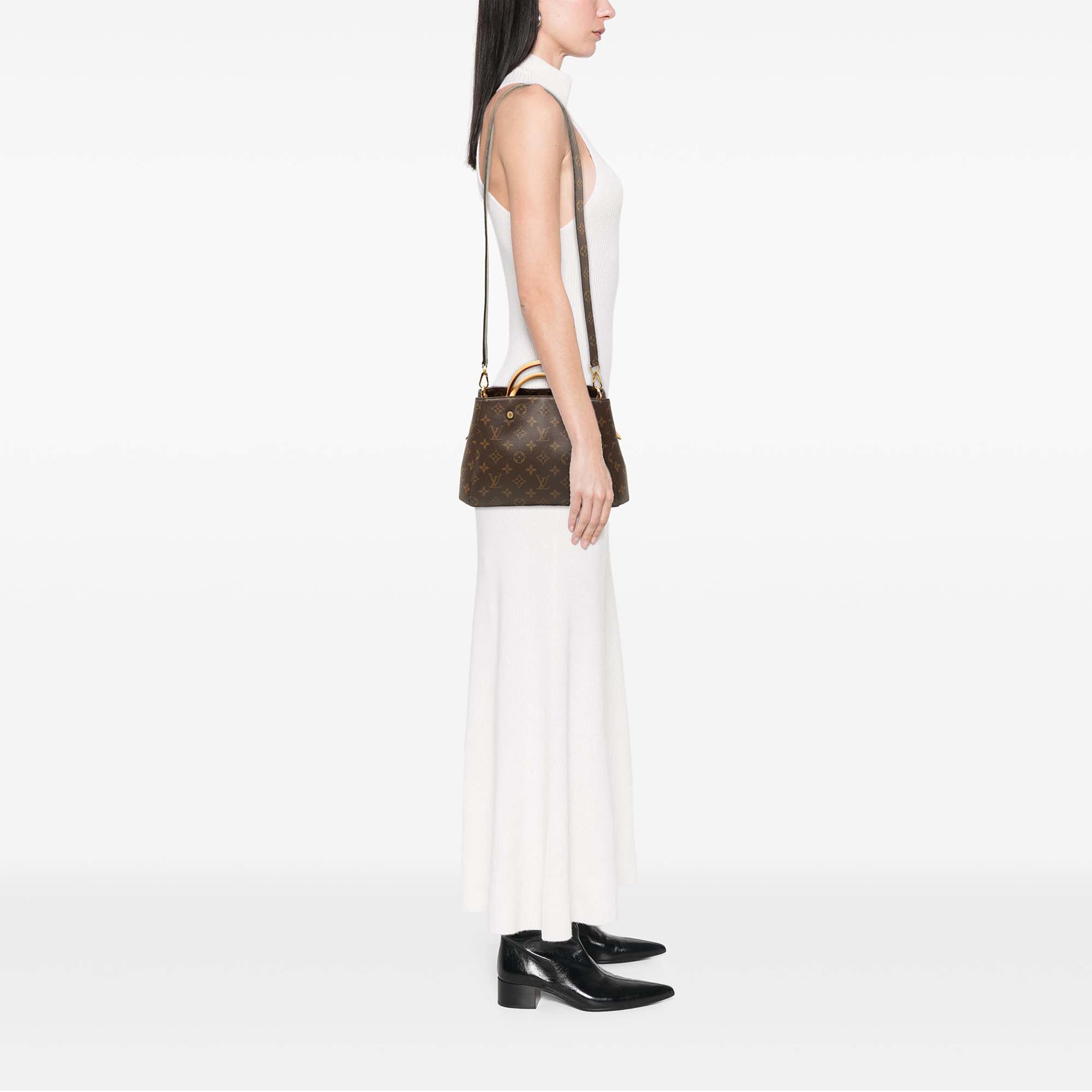 Louis Vuitton Monogram Montaigne Bb, från Luxclusif, i färgen brun. Klicka för att öppna bilden i stort format