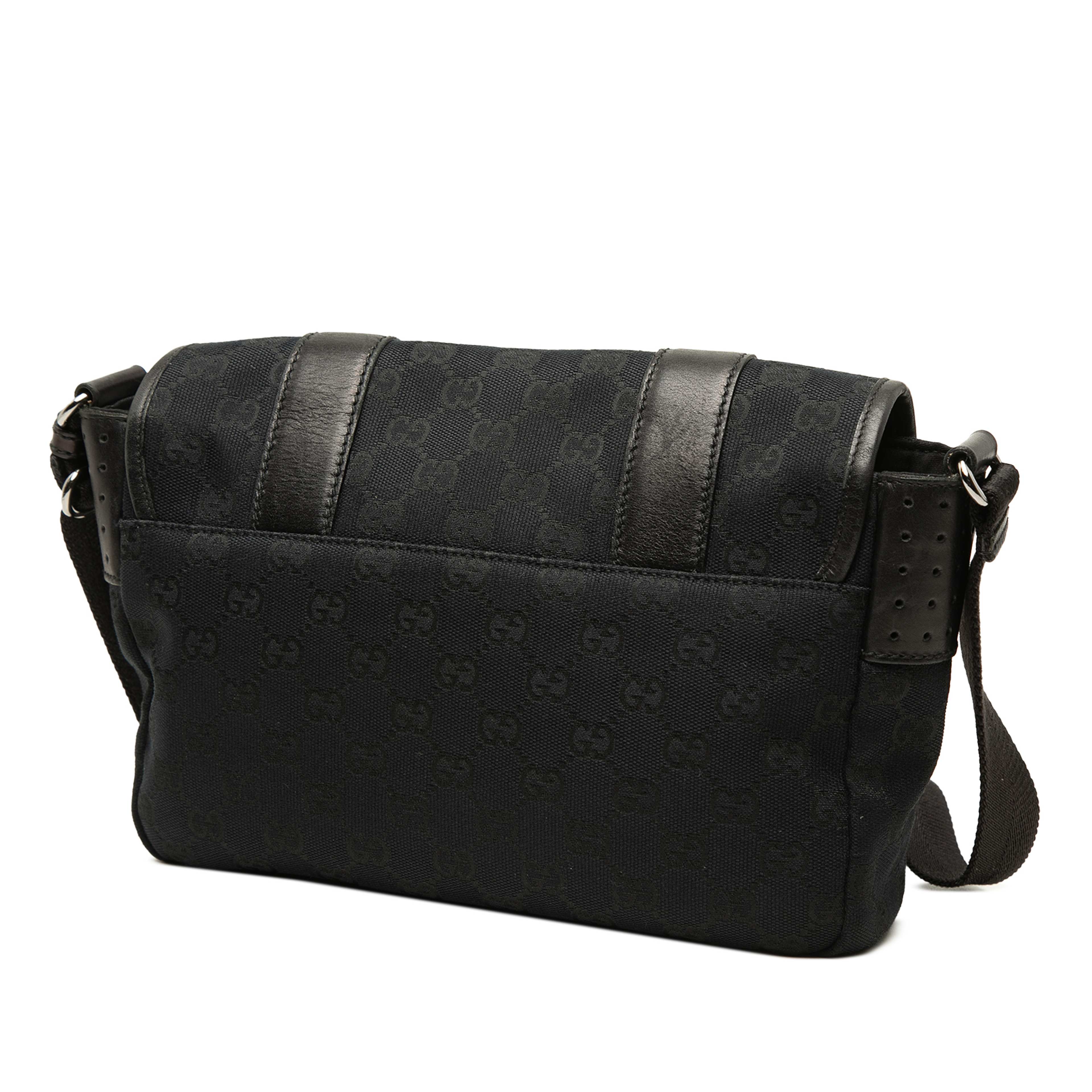 Gucci Gg Canvas Crossbody, från Luxclusif, i färgen svart. Klicka för att öppna bilden i stort format