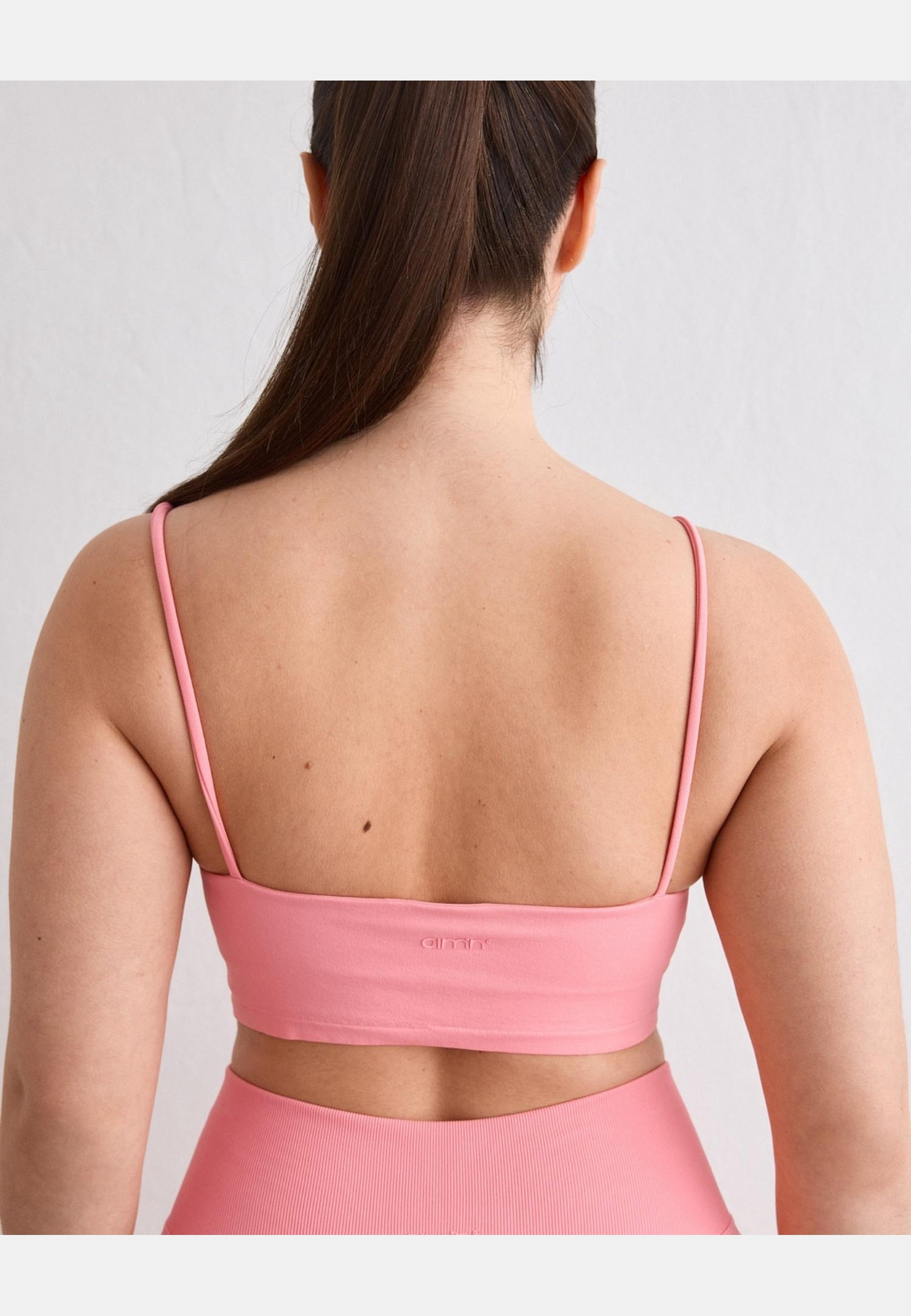 Shape Seamless Strap Bra, från aim'n, i färgen blush. Klicka för att öppna bilden i stort format