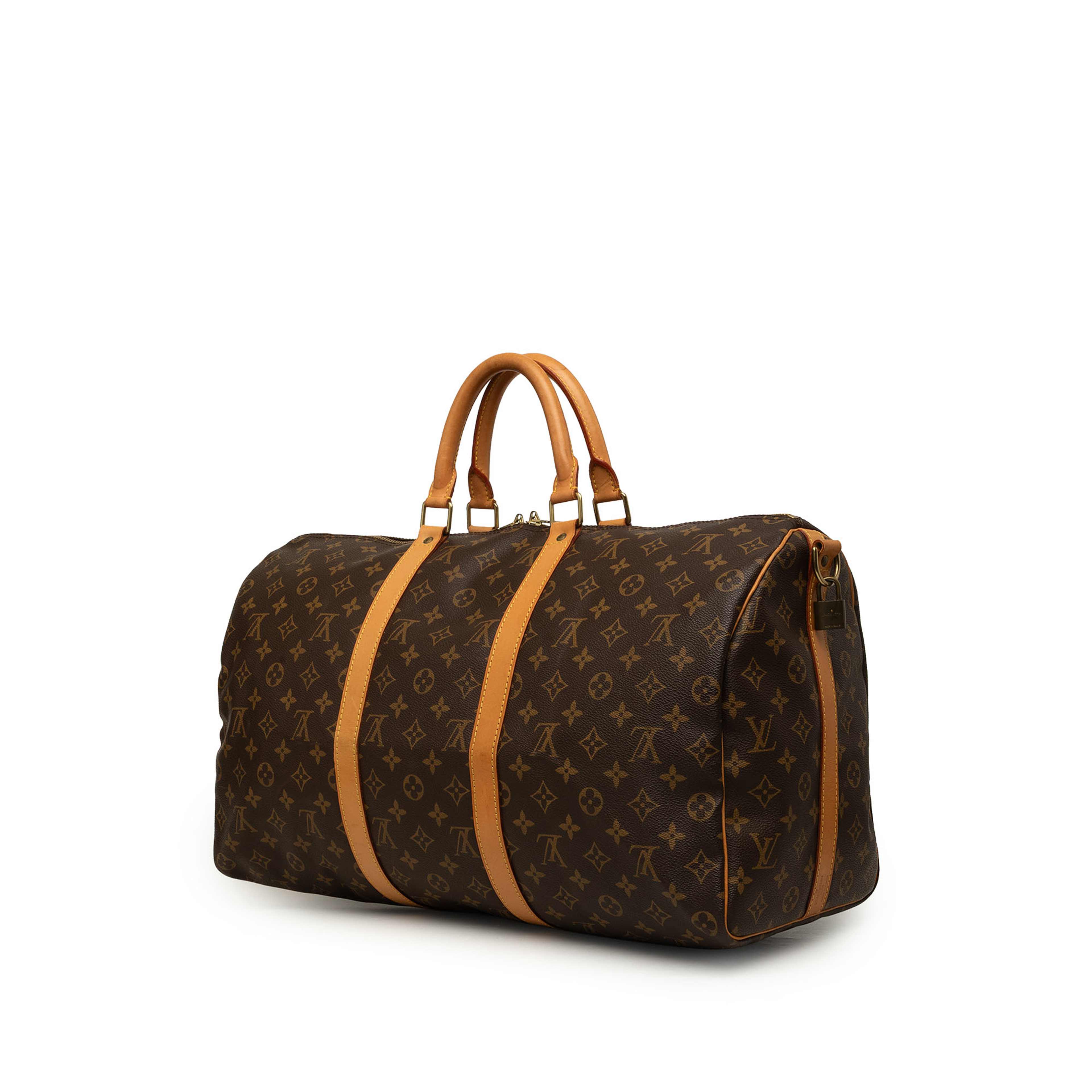 Louis Vuitton Monogram Keepall Bandouliere 50, från Luxclusif, i färgen brun. Klicka för att öppna bilden i stort format