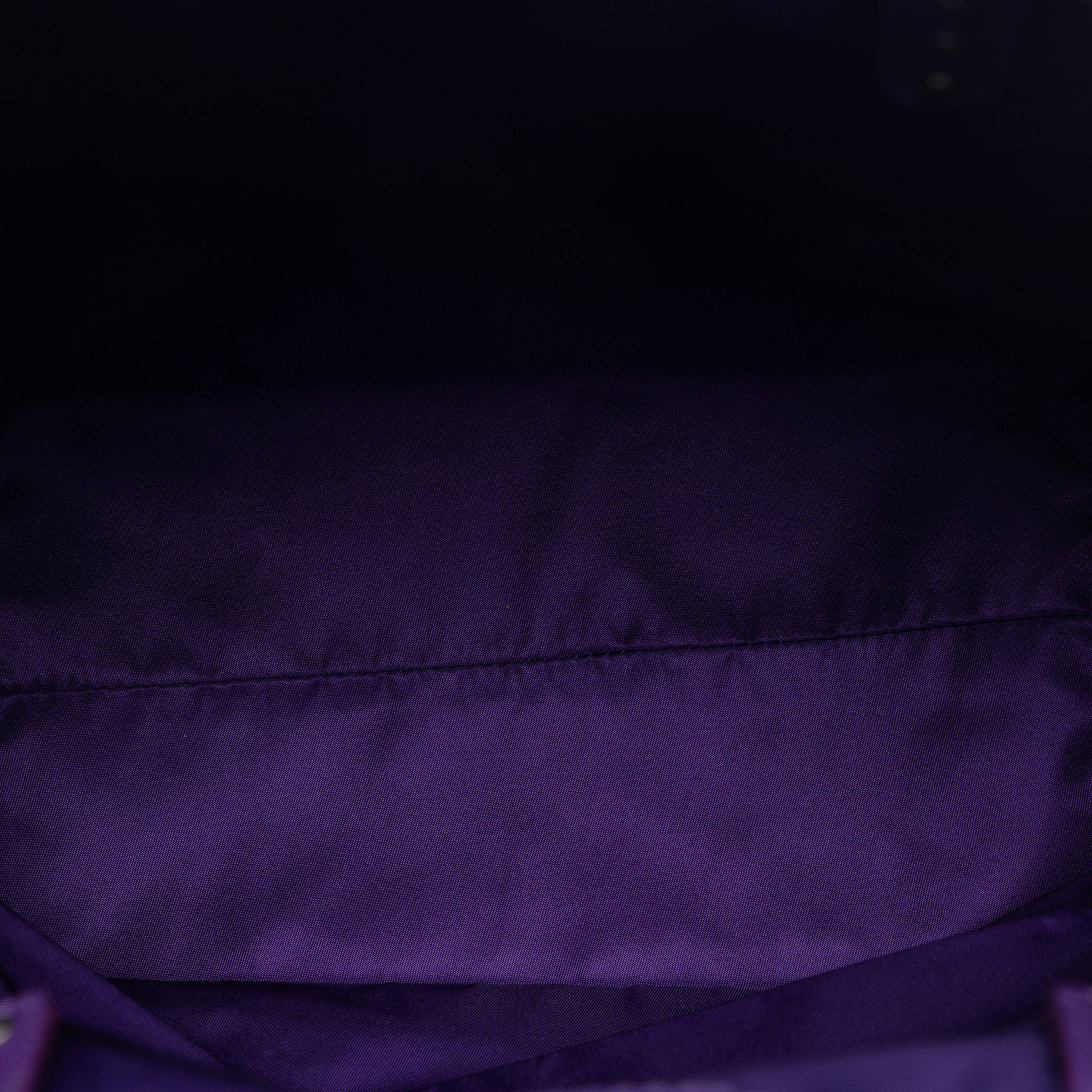 Bottega Veneta Nylon Intrecciolusion Vertical Tote, från Luxclusif, i färgen purple. Klicka för att öppna bilden i stort format