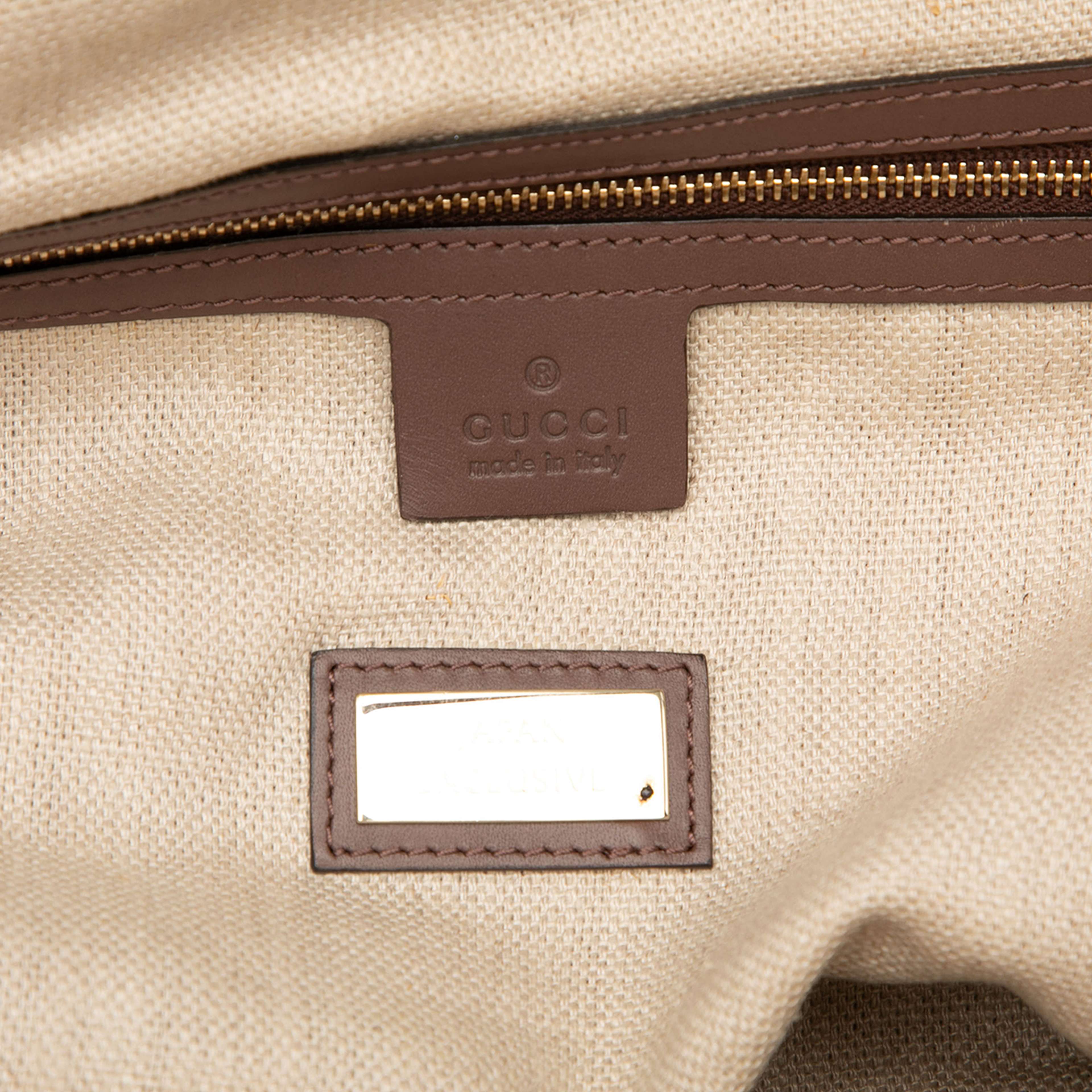 Gucci Canvas Craft Tote, från Luxclusif, i färgen beige. Klicka för att öppna bilden i stort format