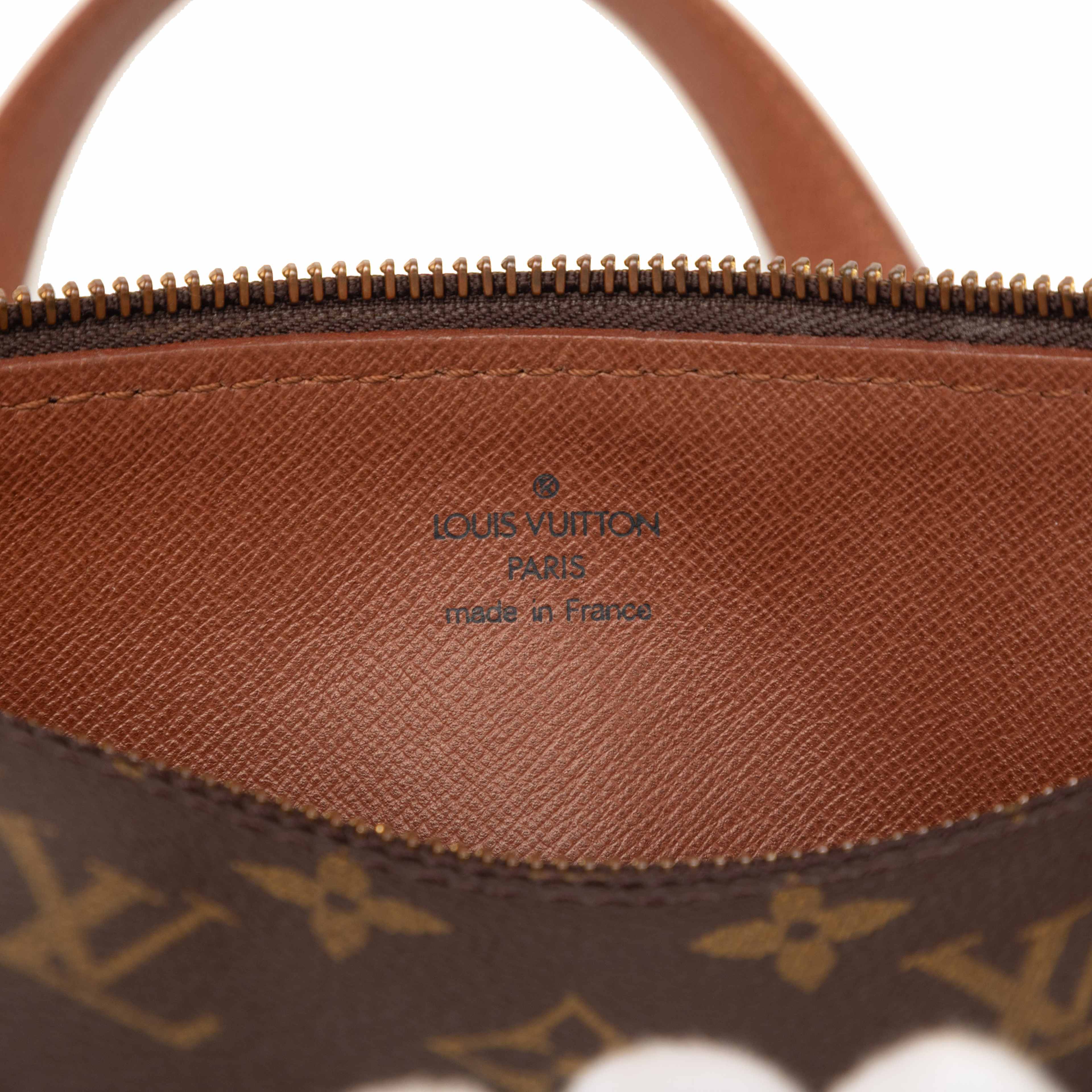 Louis Vuitton Monogram Papillon 30, från Luxclusif, i färgen brown. Klicka för att öppna bilden i stort format