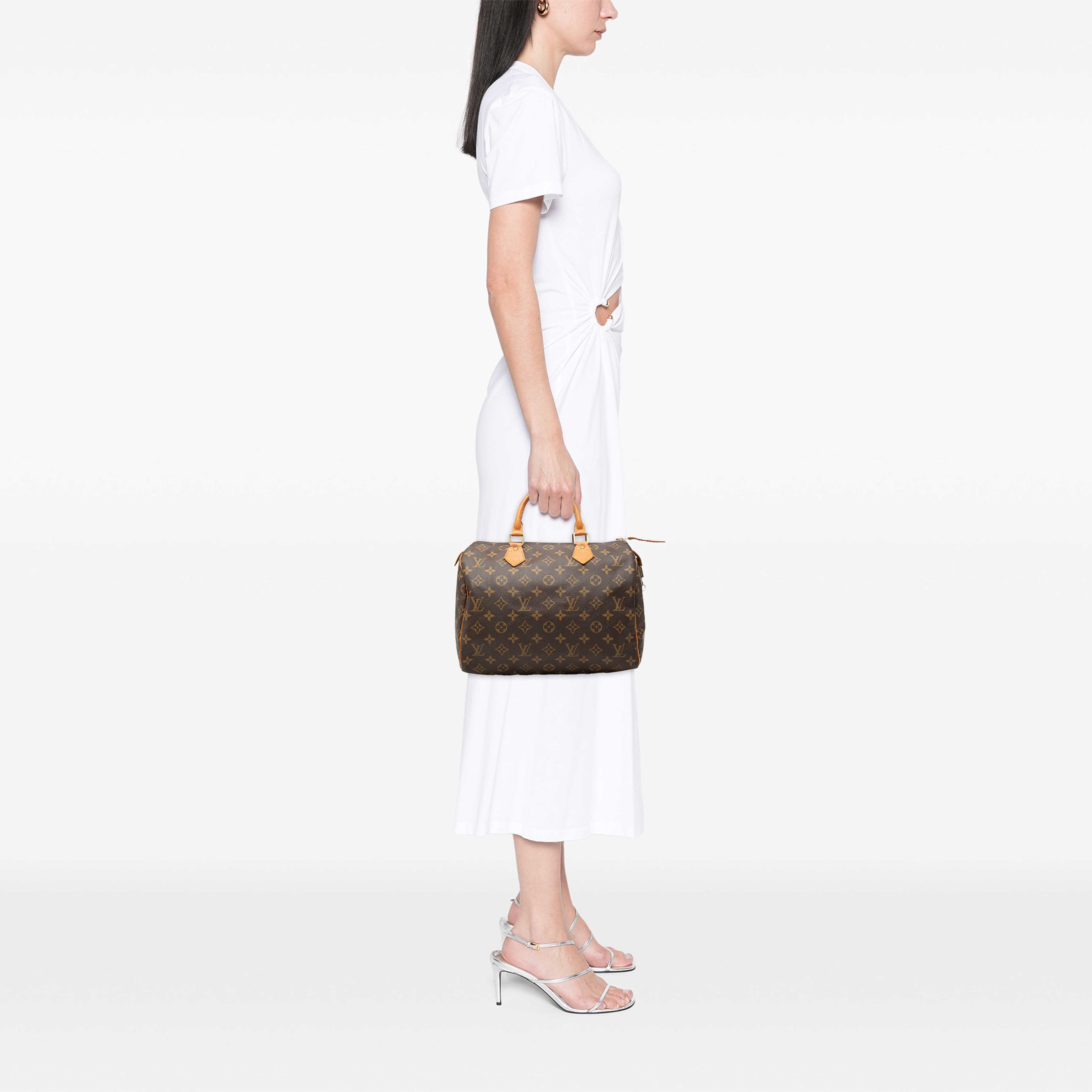 Louis Vuitton Monogram Speedy 30, från Luxclusif, i färgen brun. Klicka för att öppna bilden i stort format